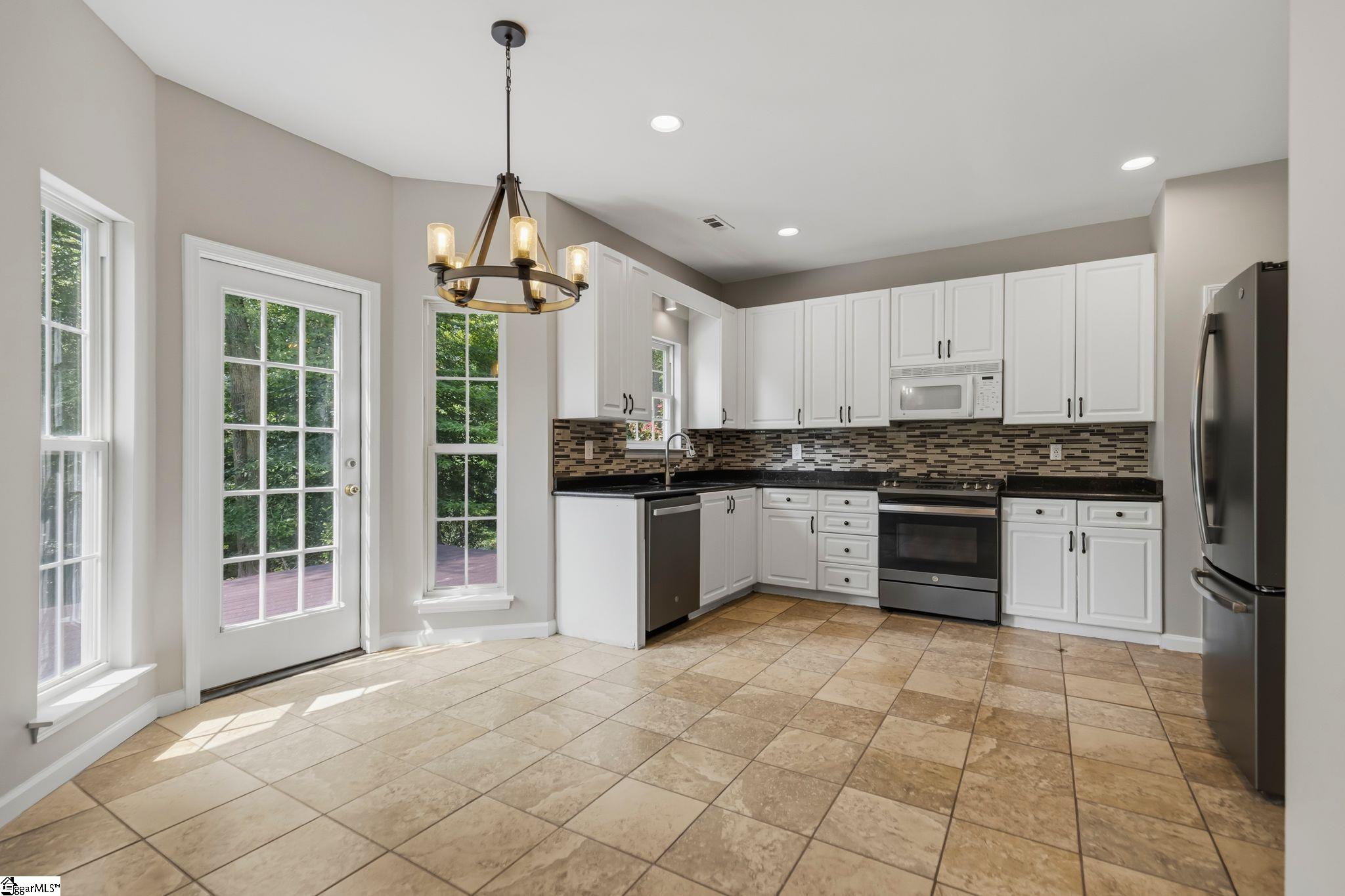 428 Ashley Oaks Drive Property Photo 15