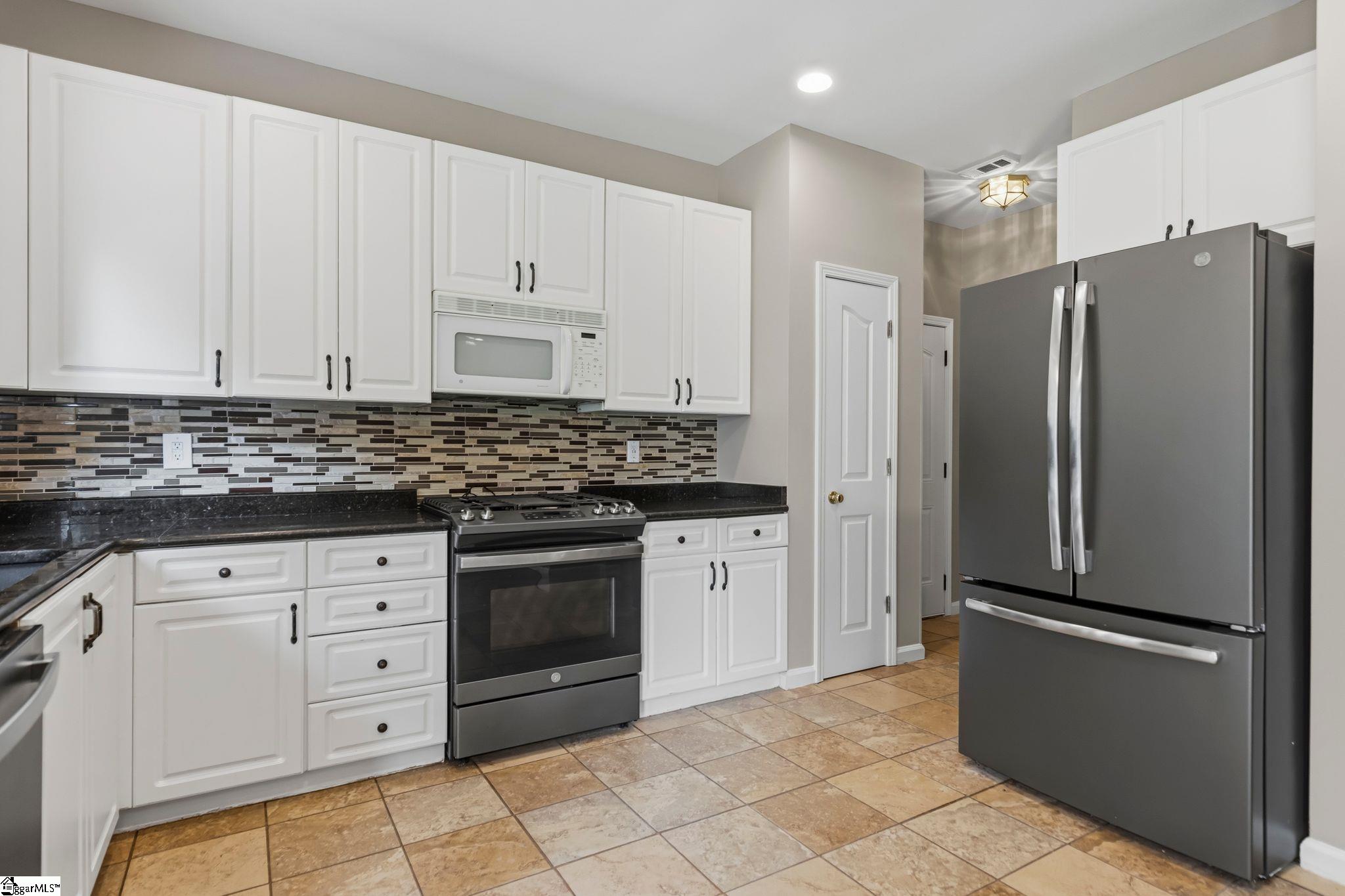 428 Ashley Oaks Drive Property Photo 18