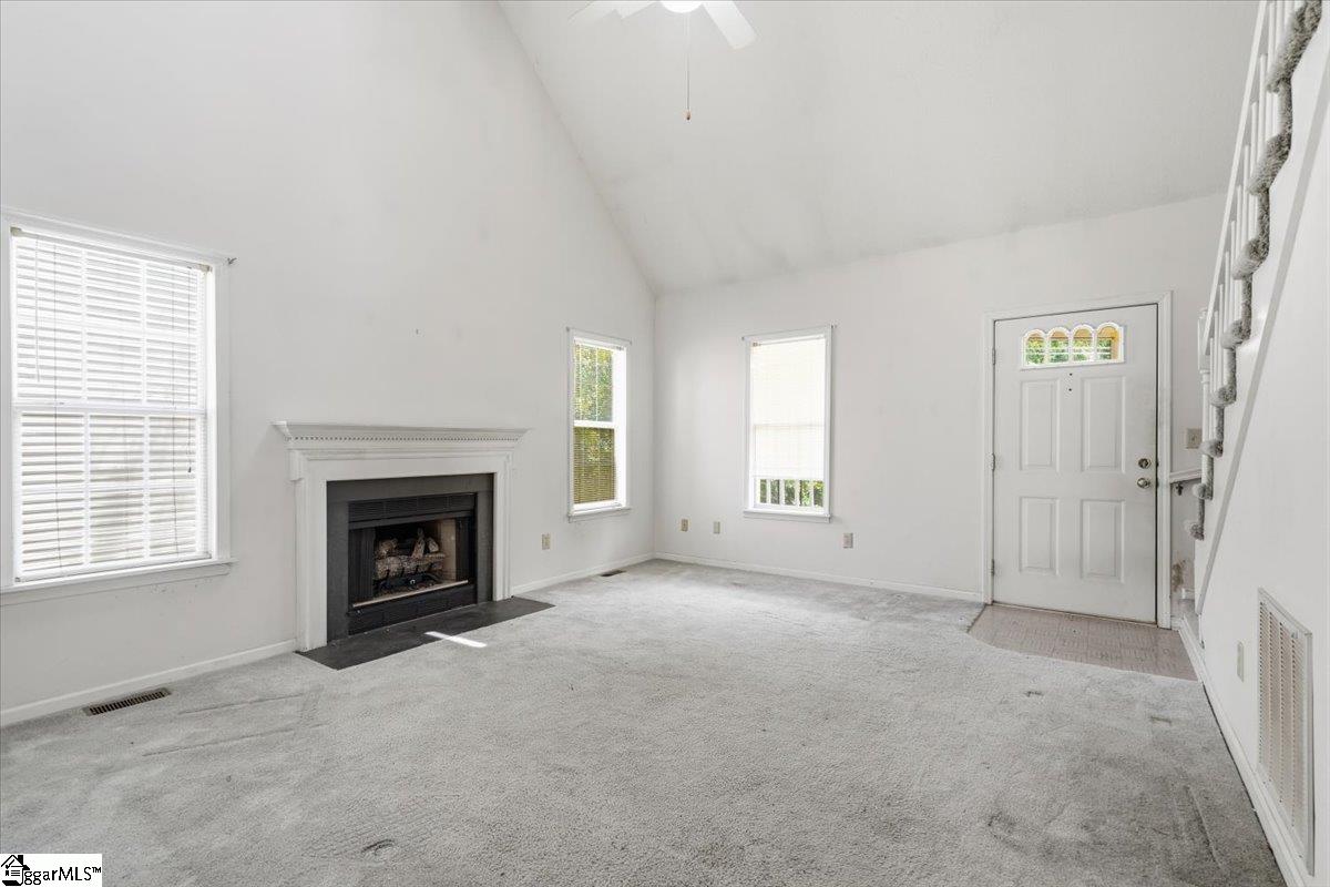 1024 Summit Drive Property Photo 2