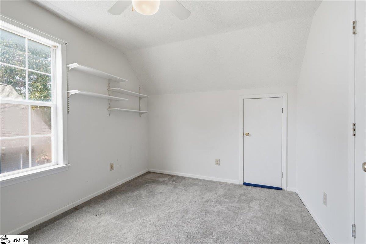 1024 Summit Drive Property Photo 15