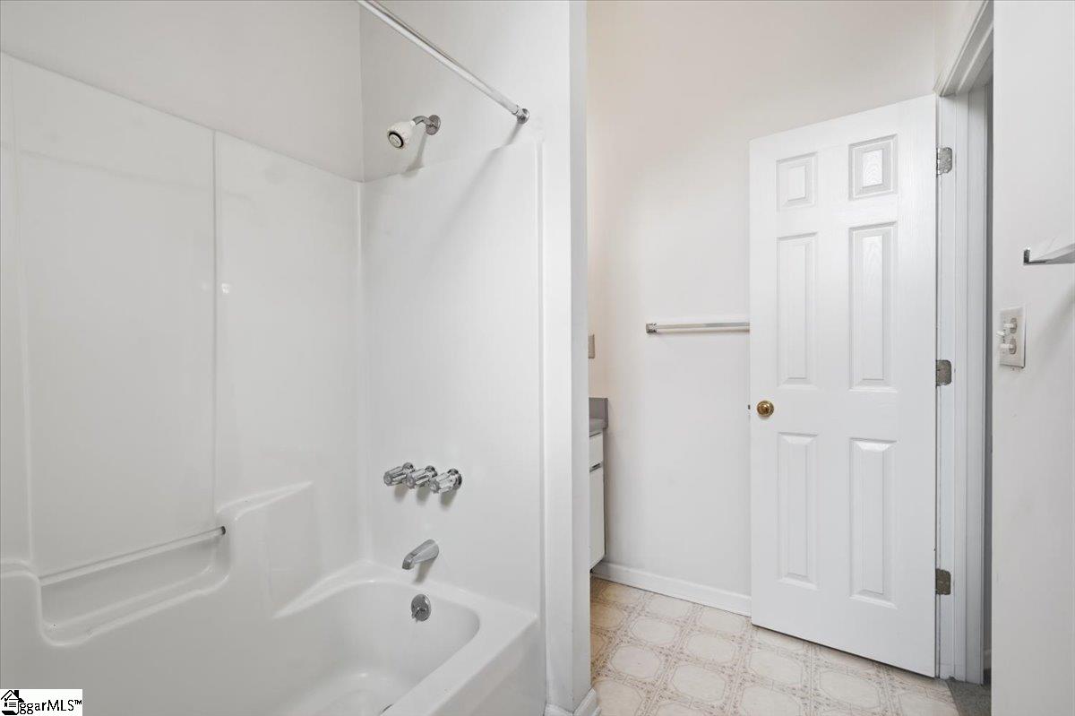 1024 Summit Drive Property Photo 17