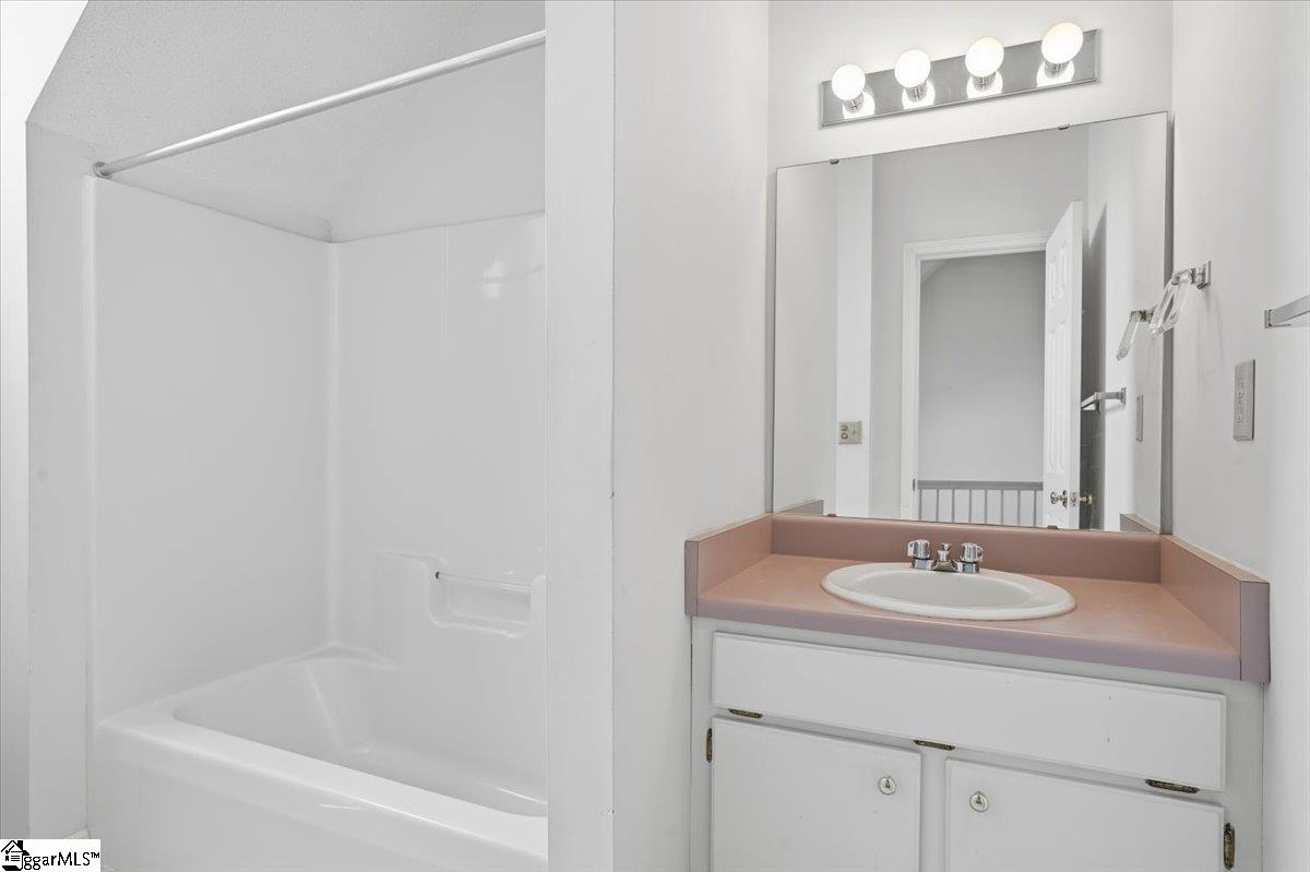 1024 Summit Drive Property Photo 25