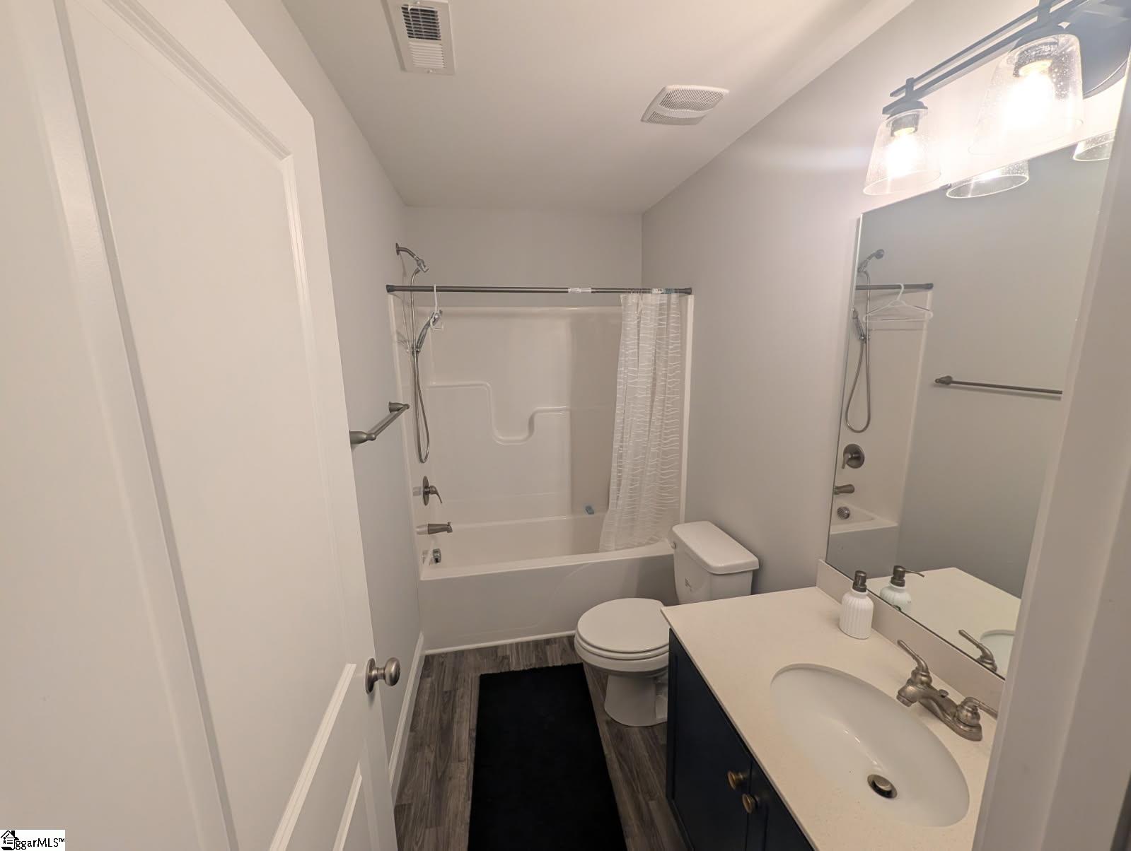 6028 Peregrine Lane Property Photo 13