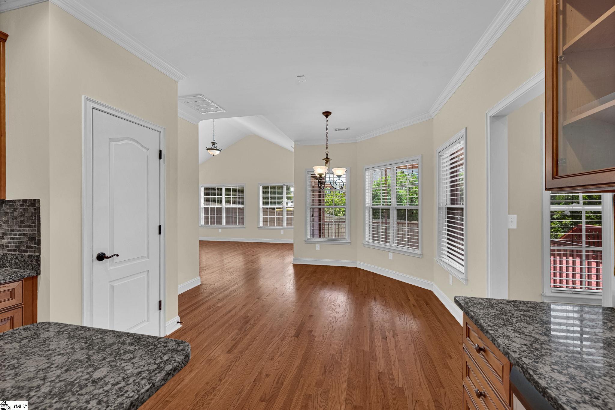 115 Gladstone Way Property Photo 17