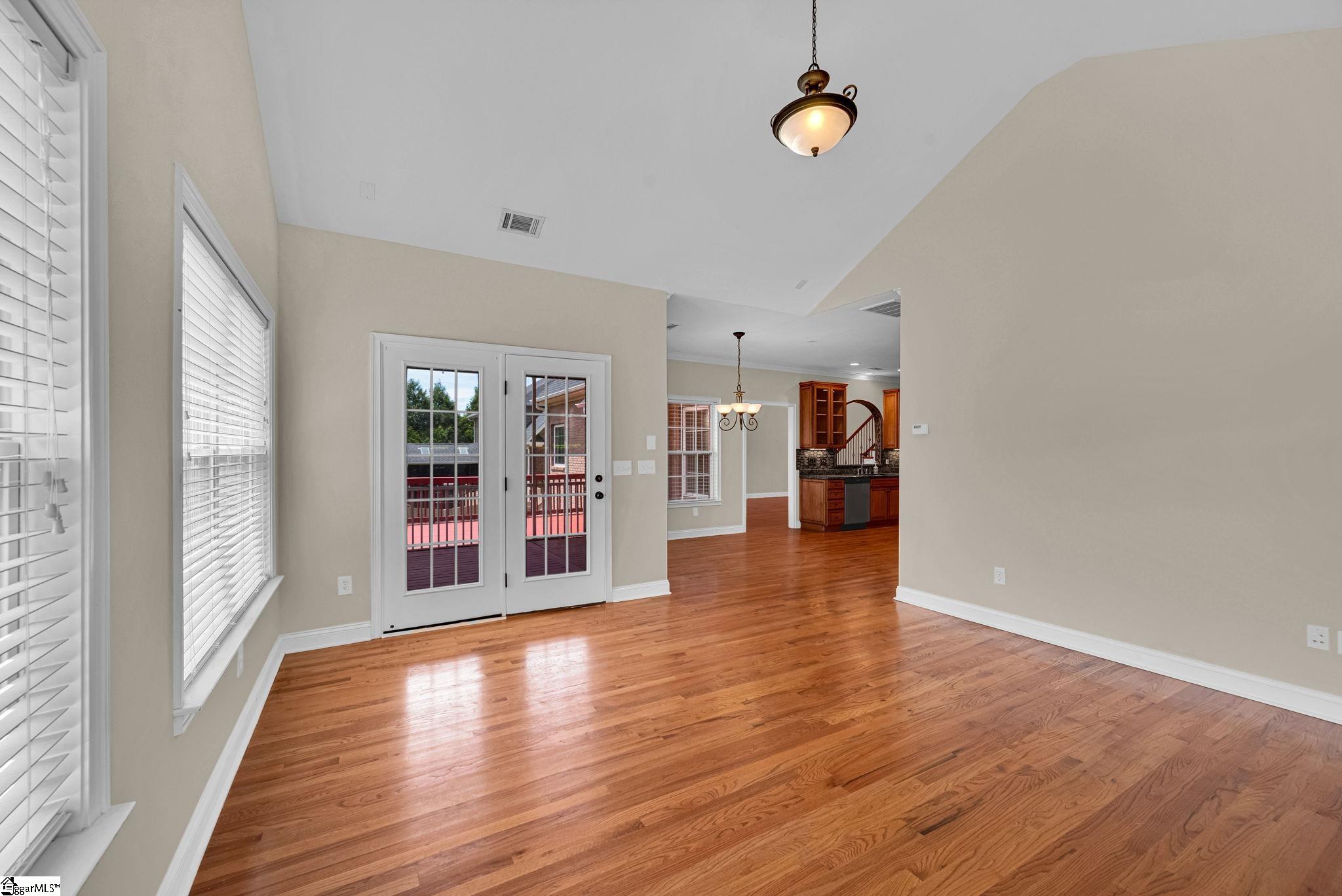 115 Gladstone Way Property Photo 21