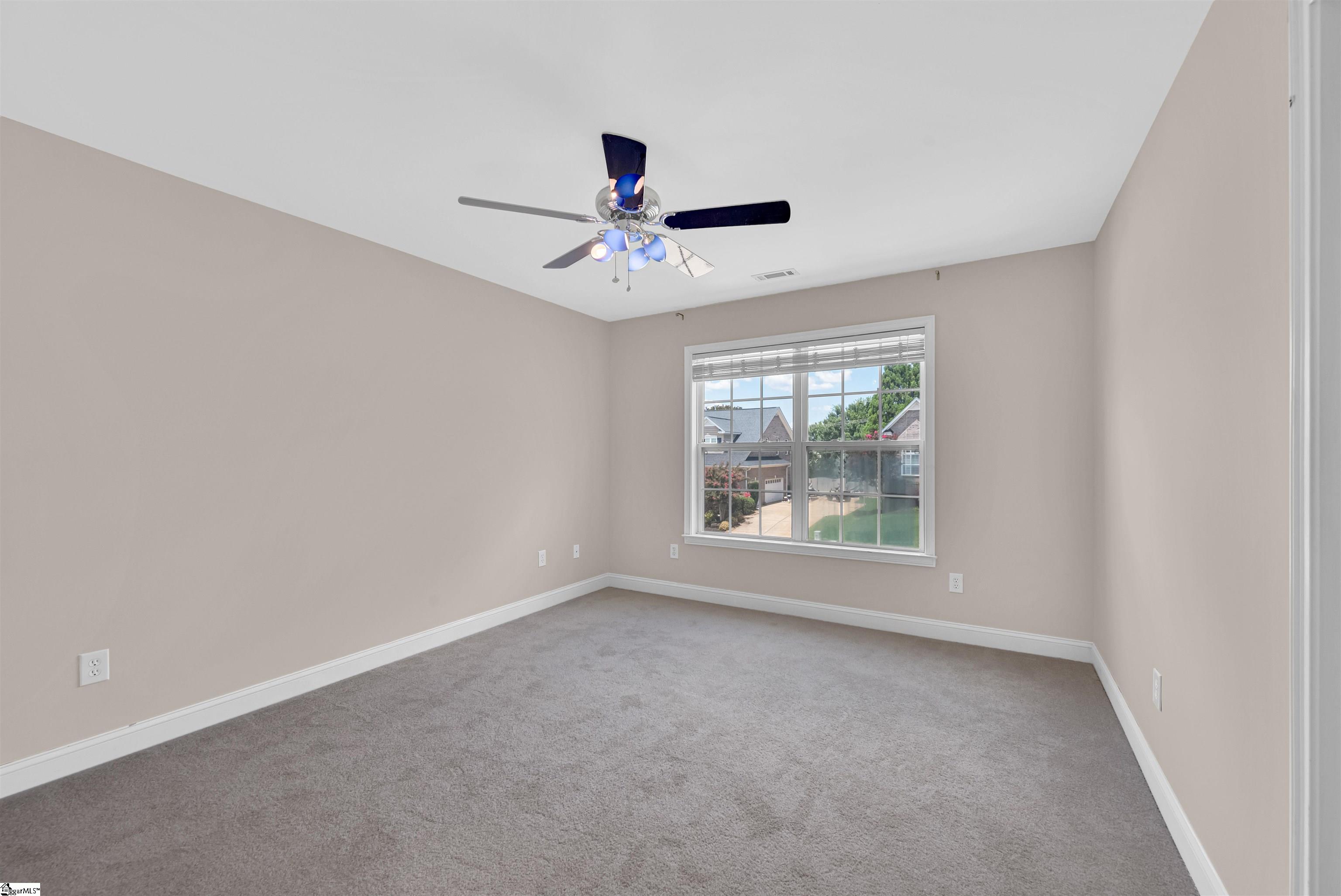 115 Gladstone Way Property Photo 33