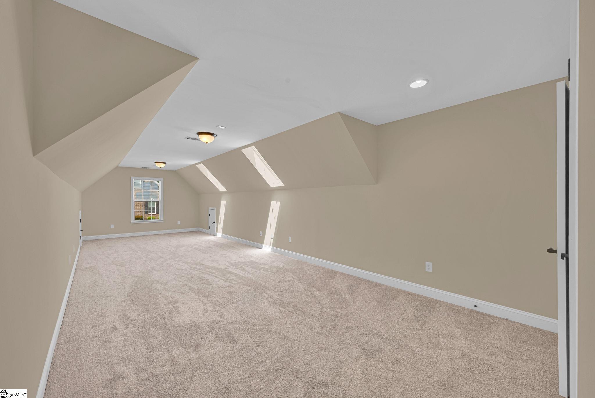 115 Gladstone Way Property Photo 37