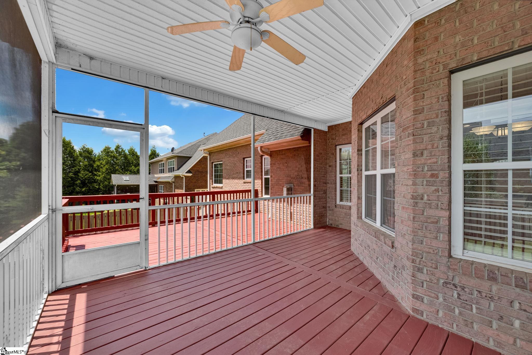 115 Gladstone Way Property Photo 38