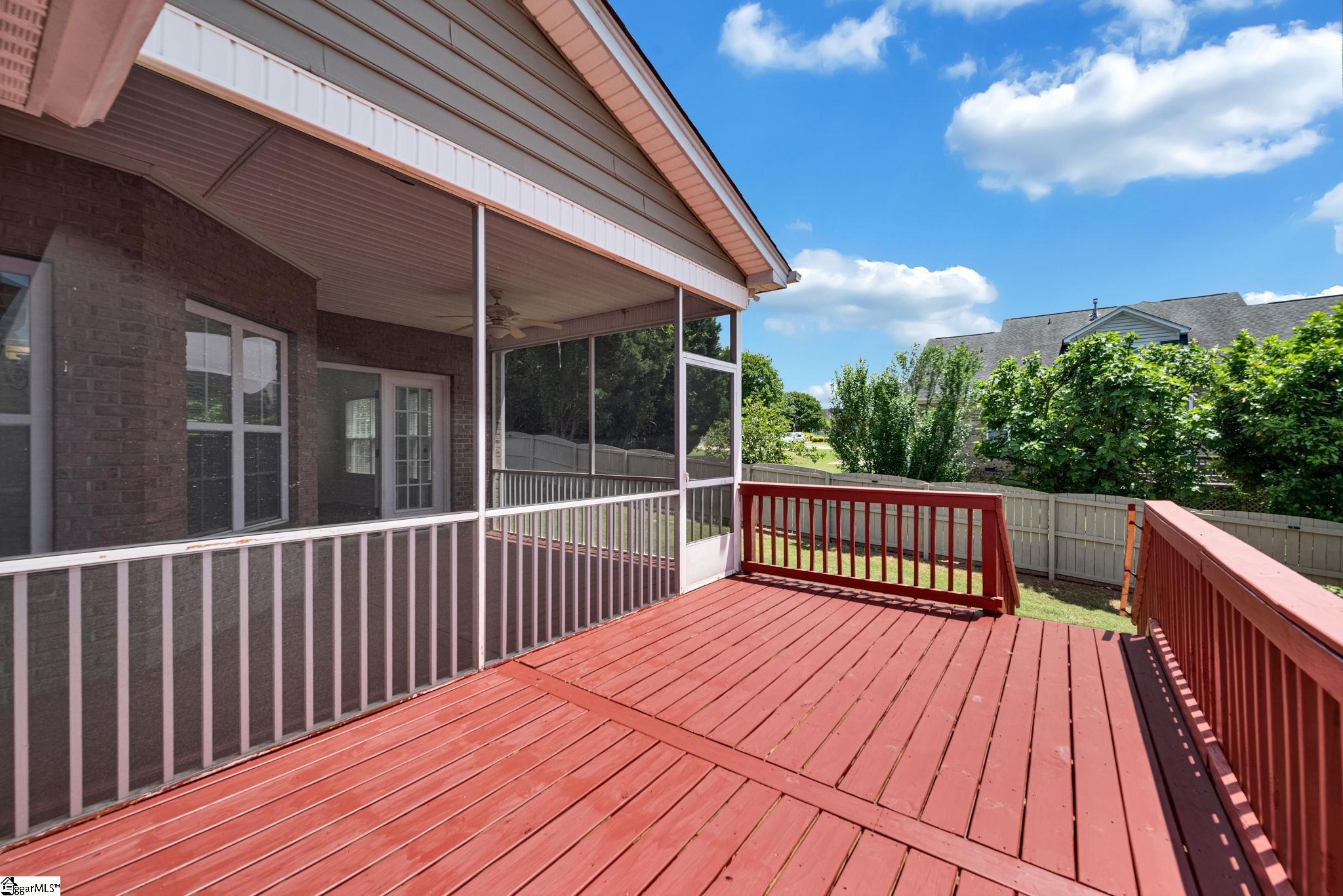 115 Gladstone Way Property Photo 41