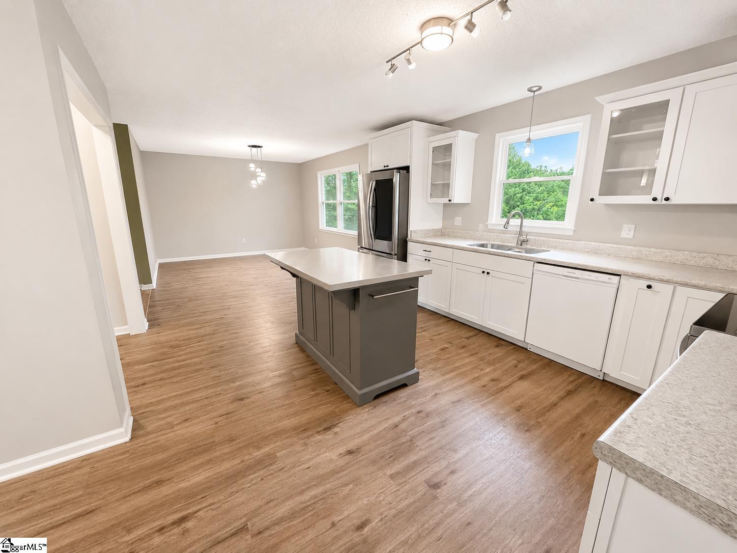 164 Greenway Avenue Property Photo 9