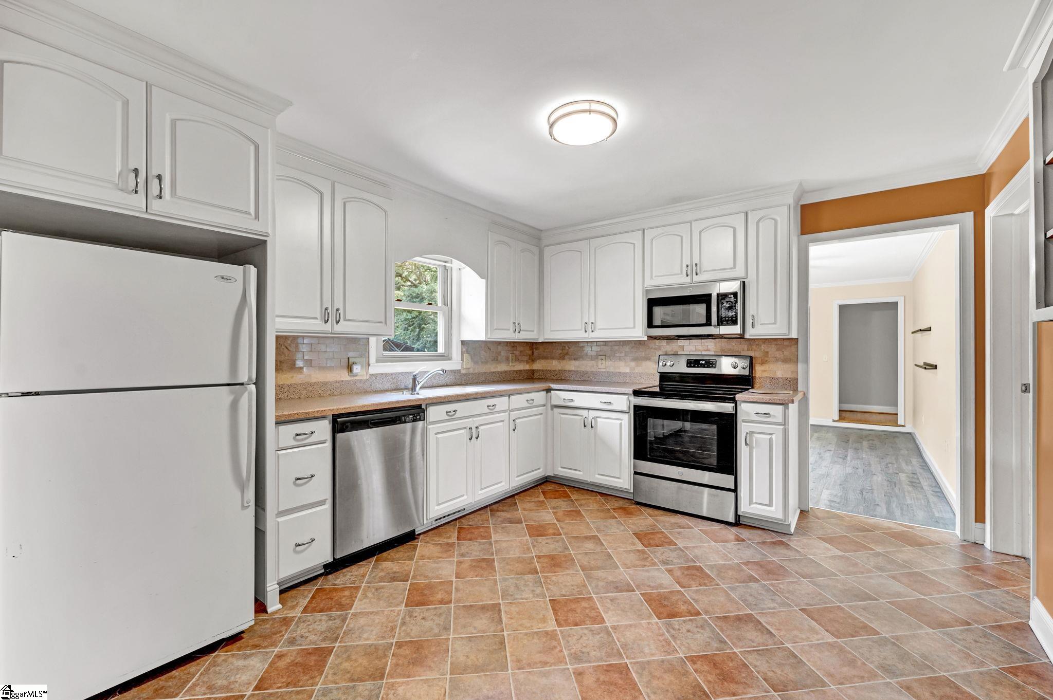 1173 Brook Road Property Photo 10