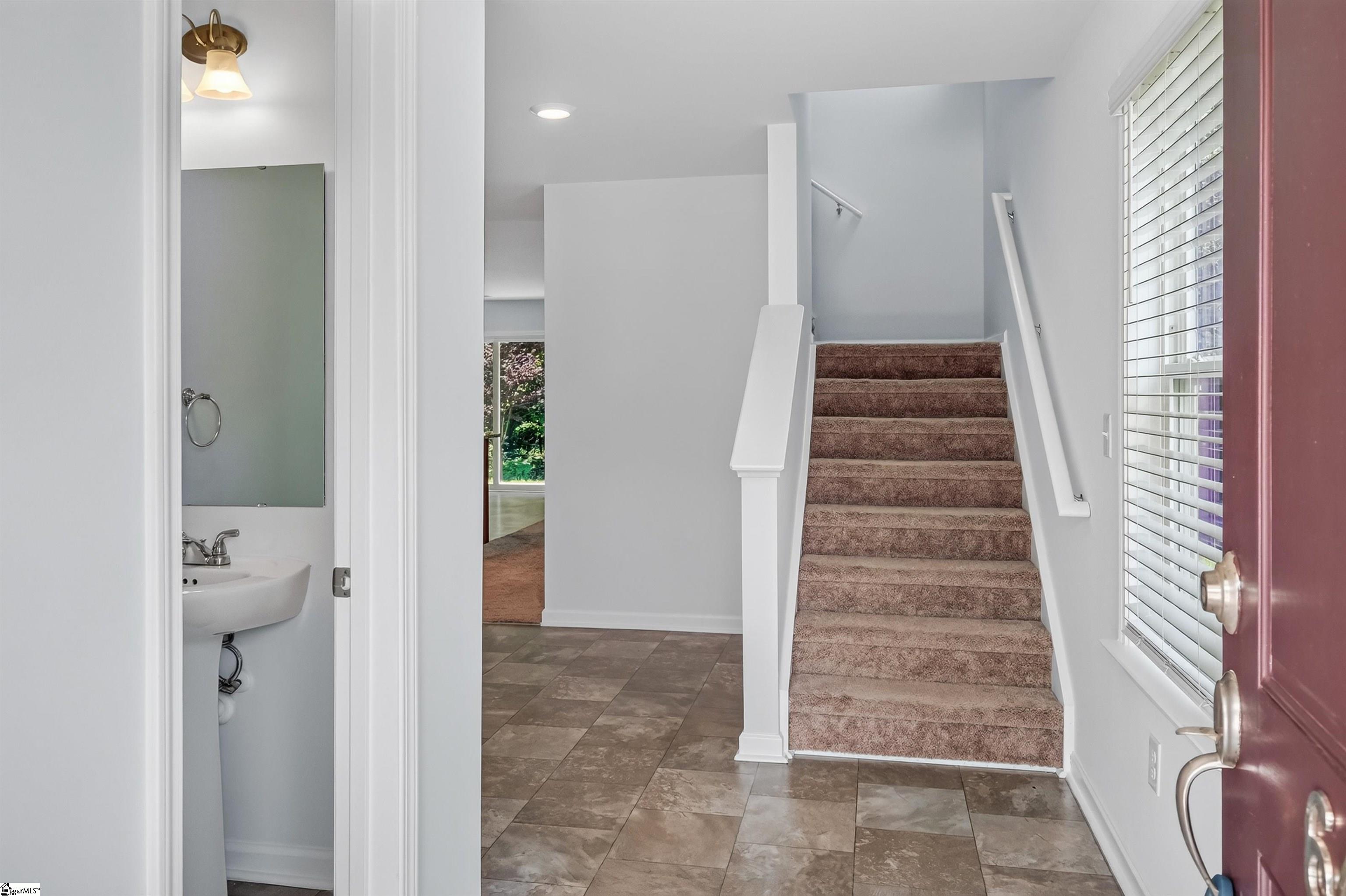 648 Millsgate Circle Property Photo 4