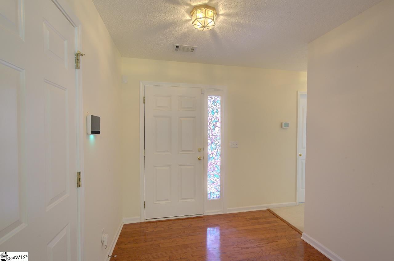 313 Highgate Circle Property Photo 4
