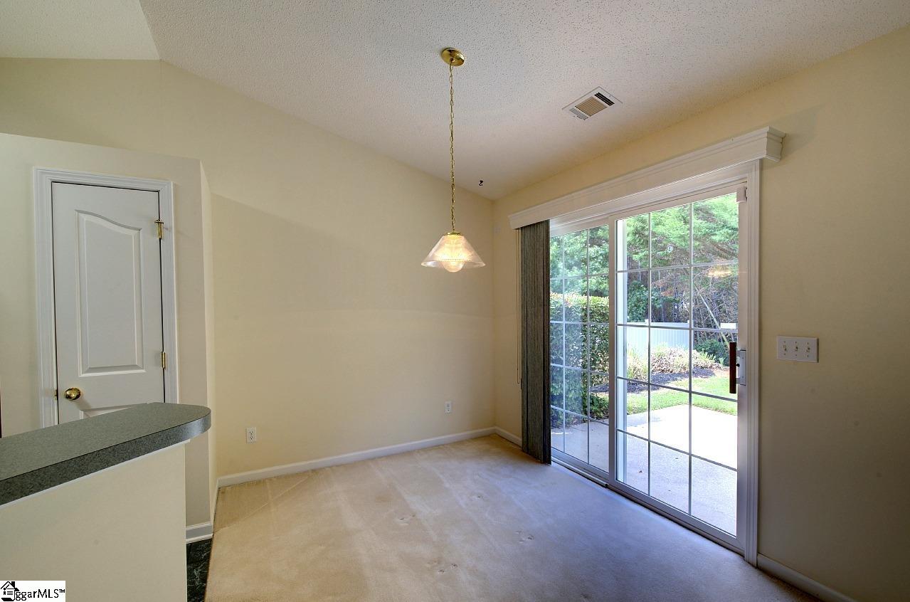 313 Highgate Circle Property Photo 7