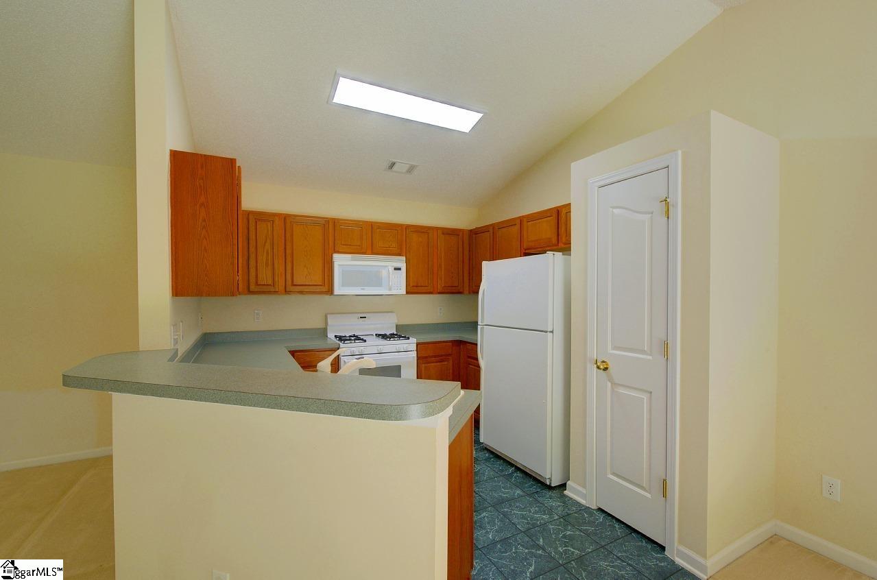 313 Highgate Circle Property Photo 8