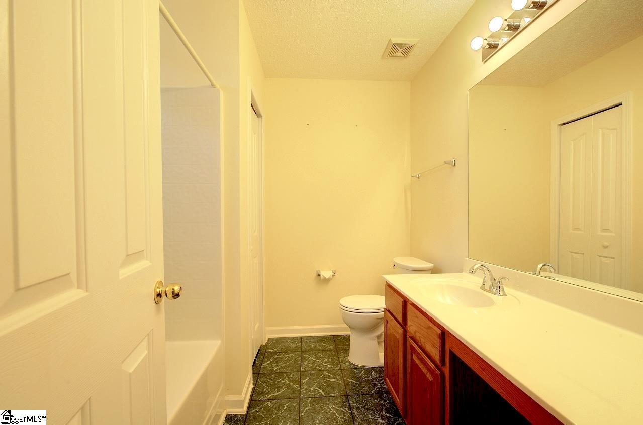 313 Highgate Circle Property Photo 14