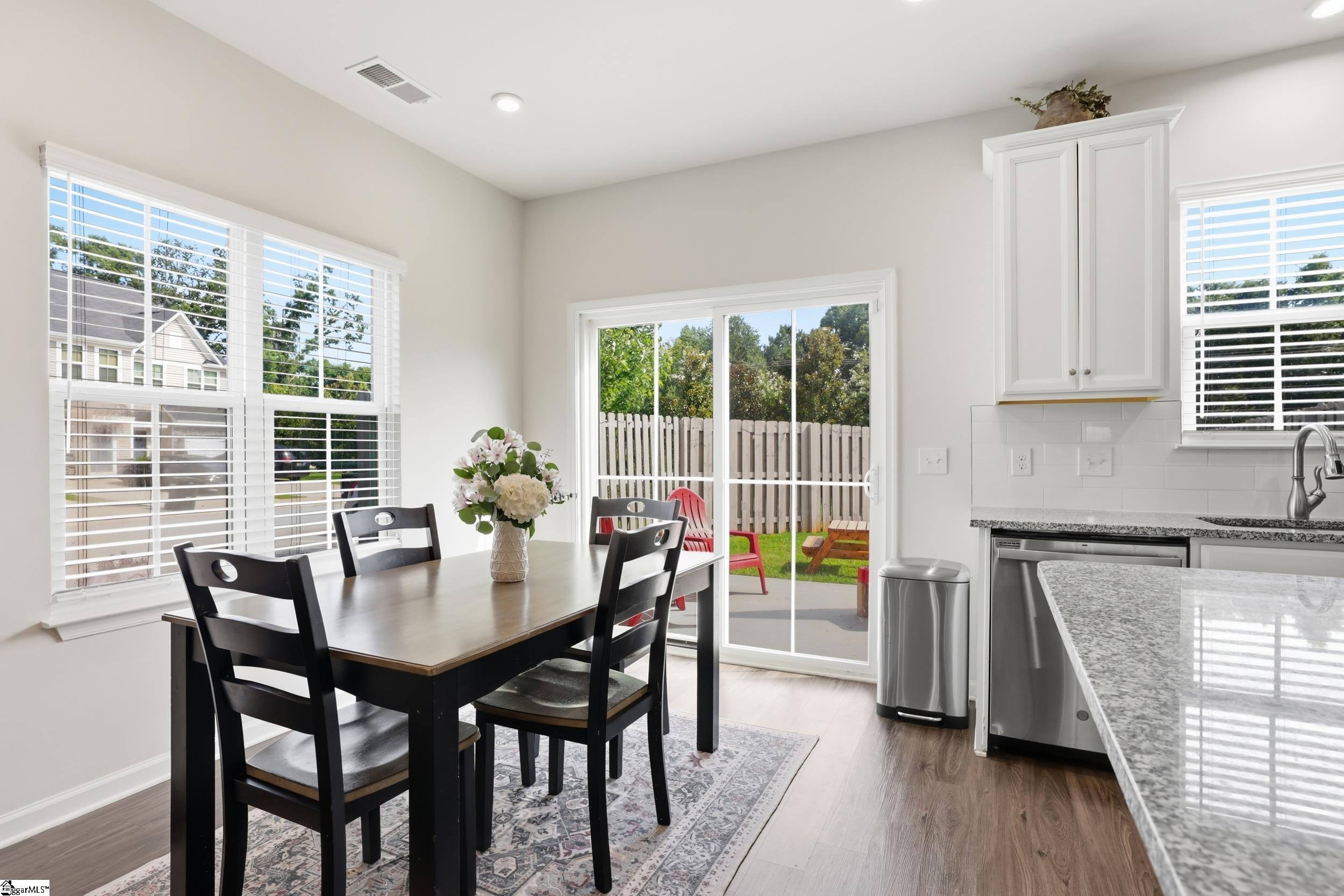 101 Roundtree Drive Property Photo 10