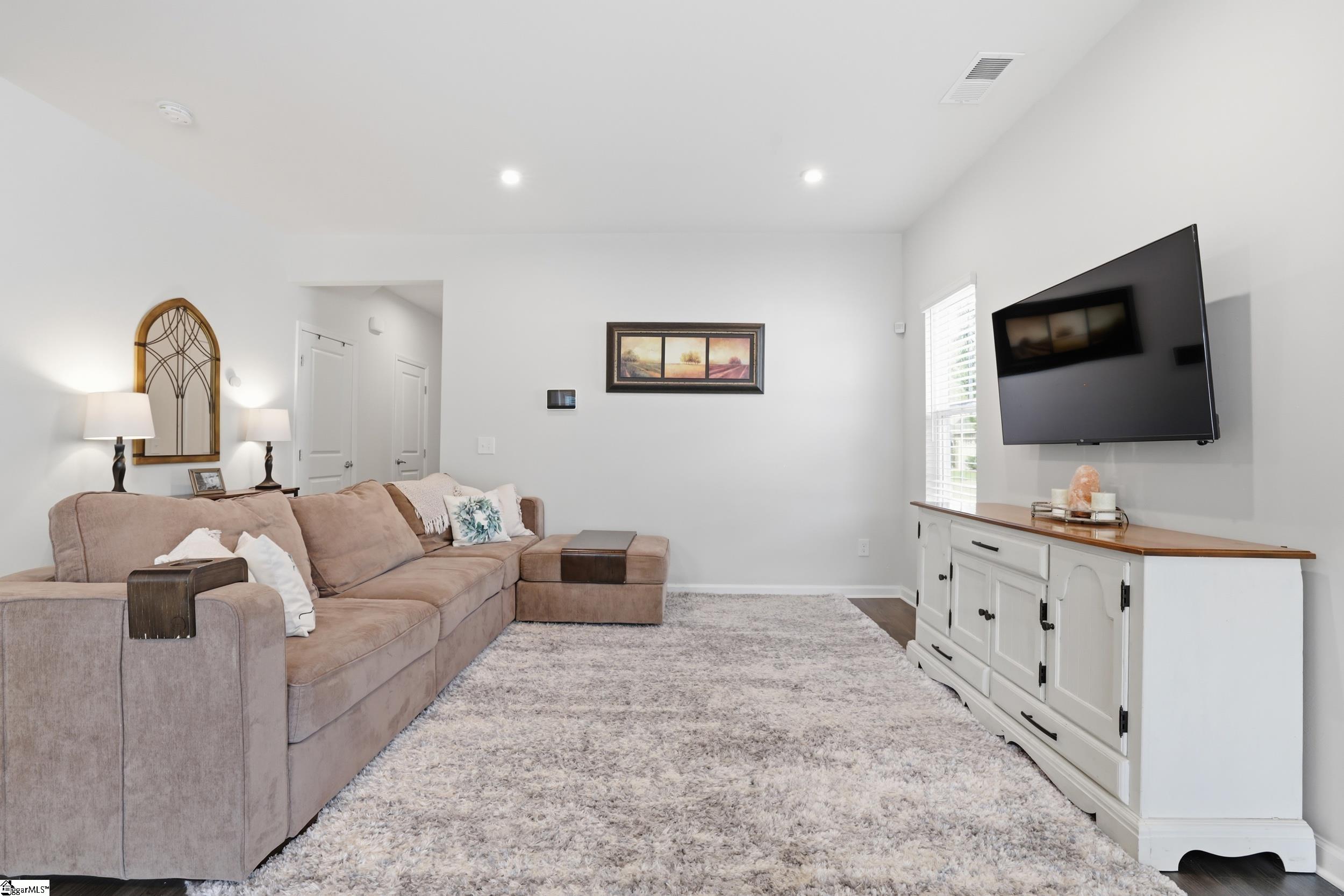 101 Roundtree Drive Property Photo 13