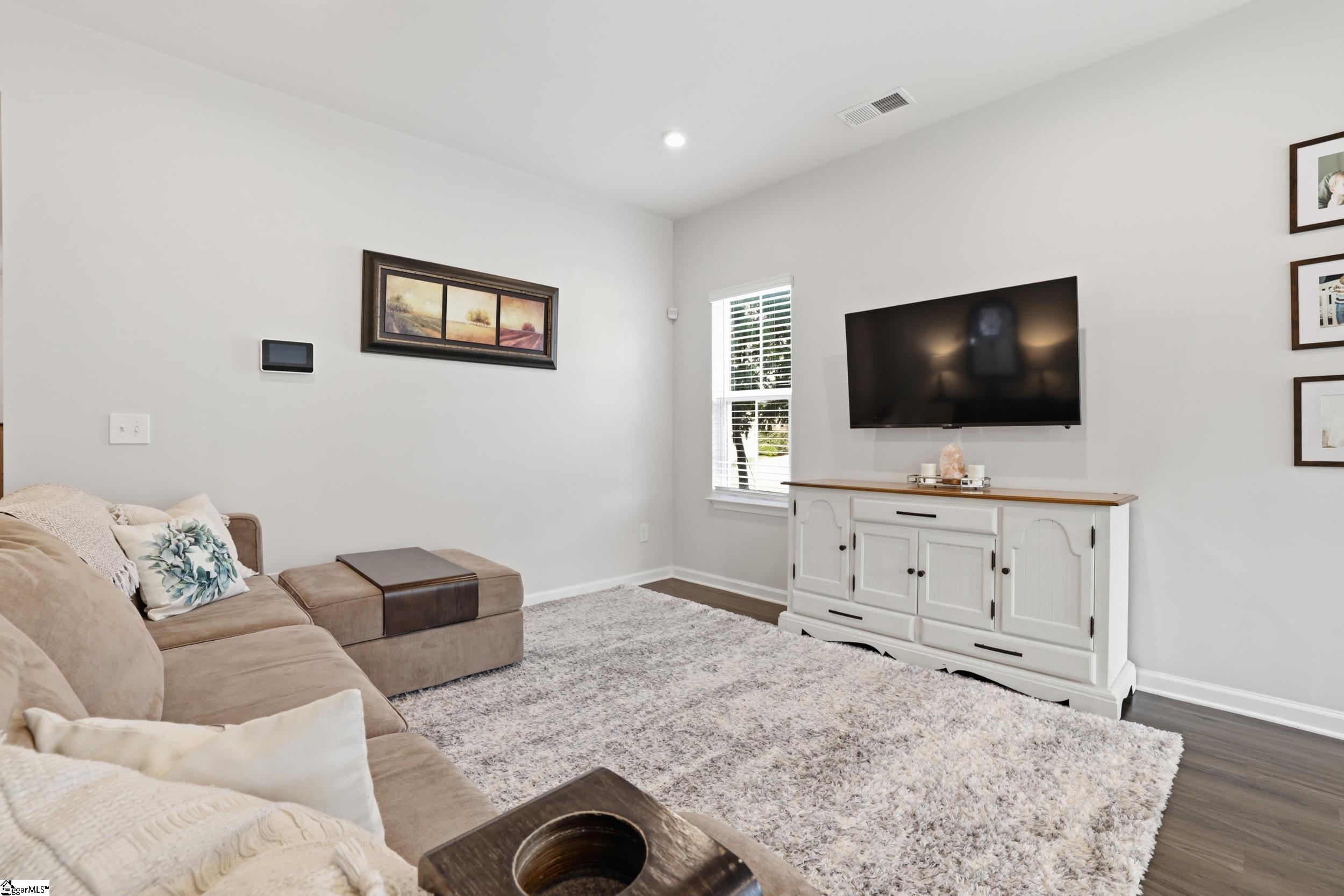 101 Roundtree Drive Property Photo 15
