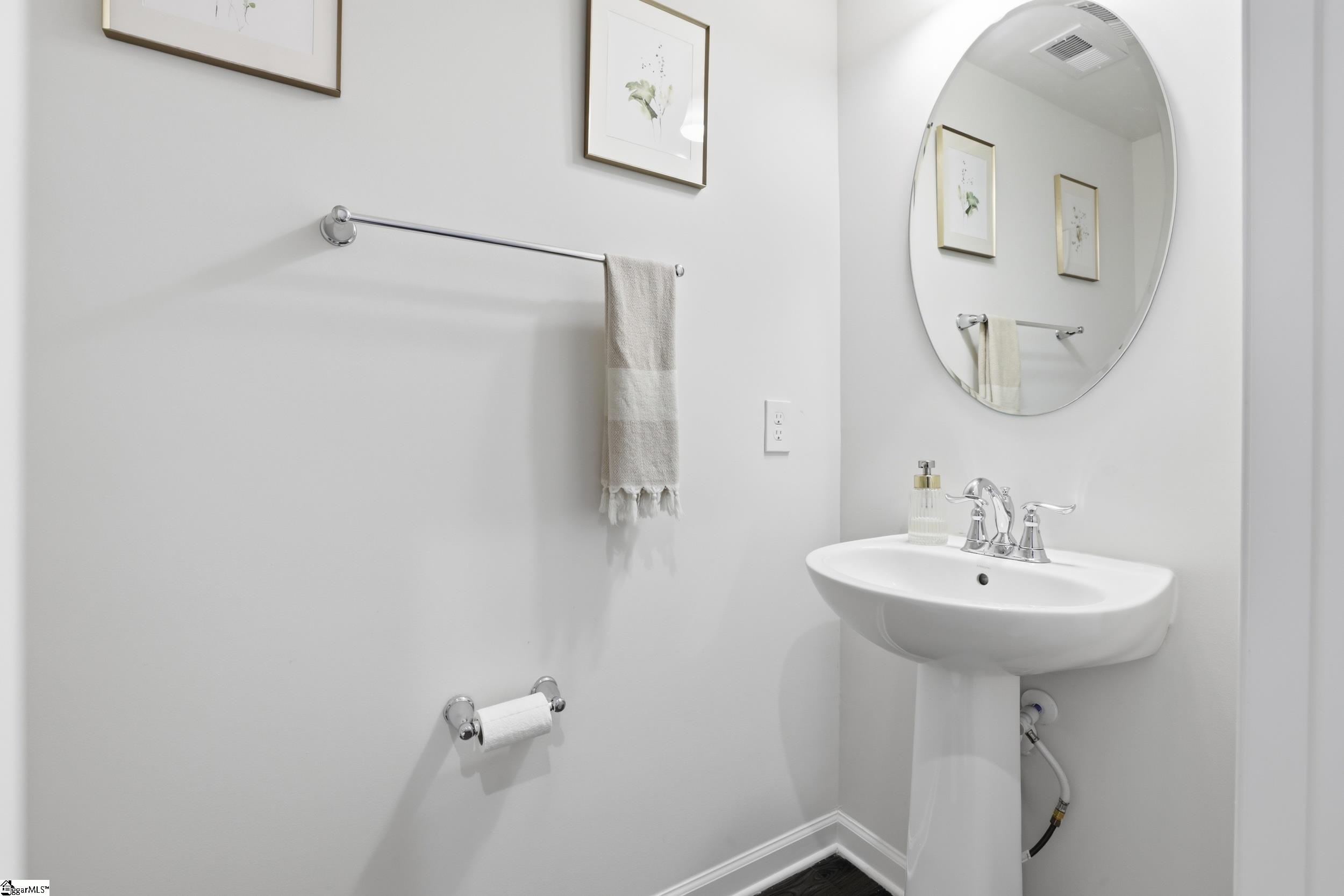 101 Roundtree Drive Property Photo 17
