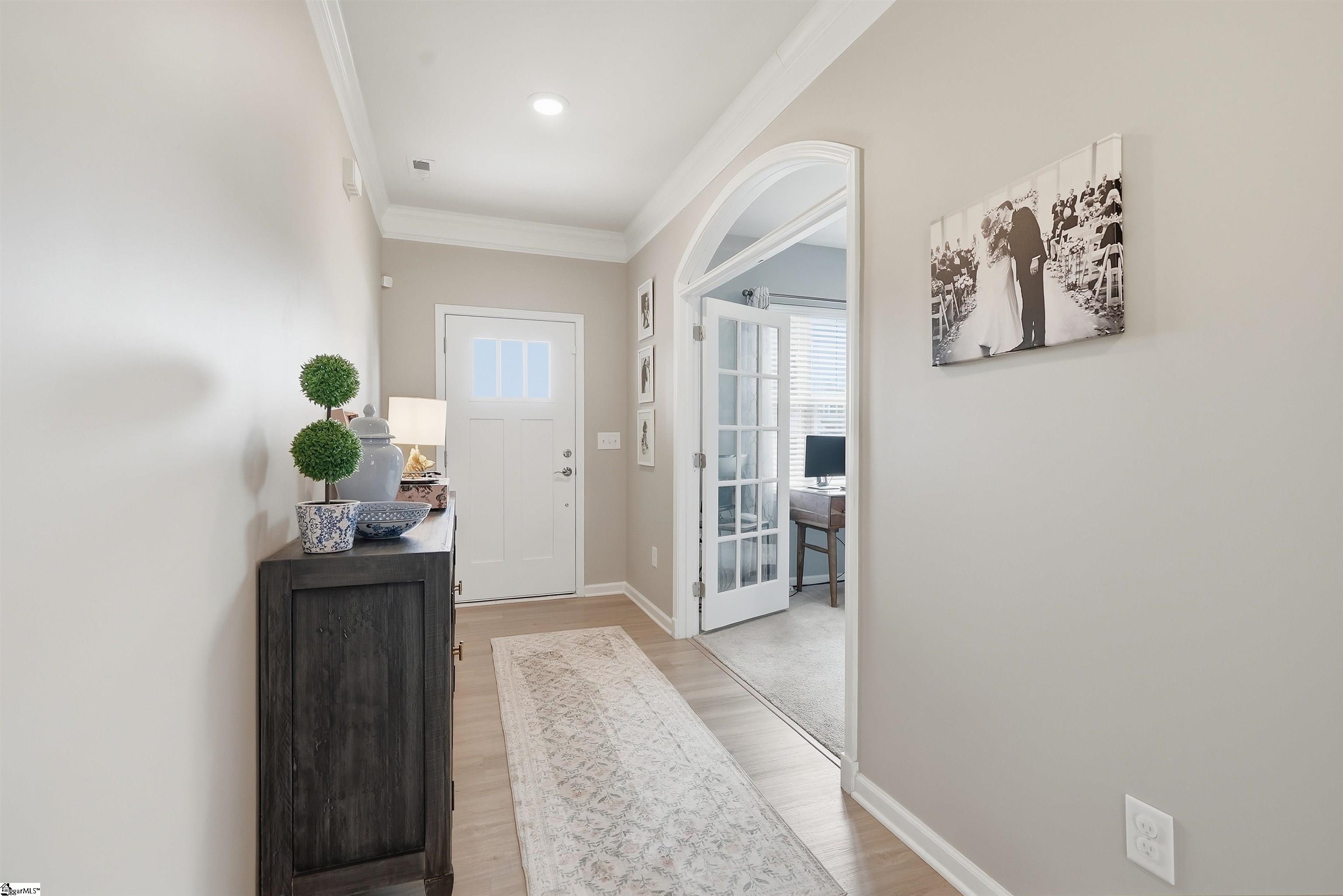 812 Barnum Court Property Photo 8