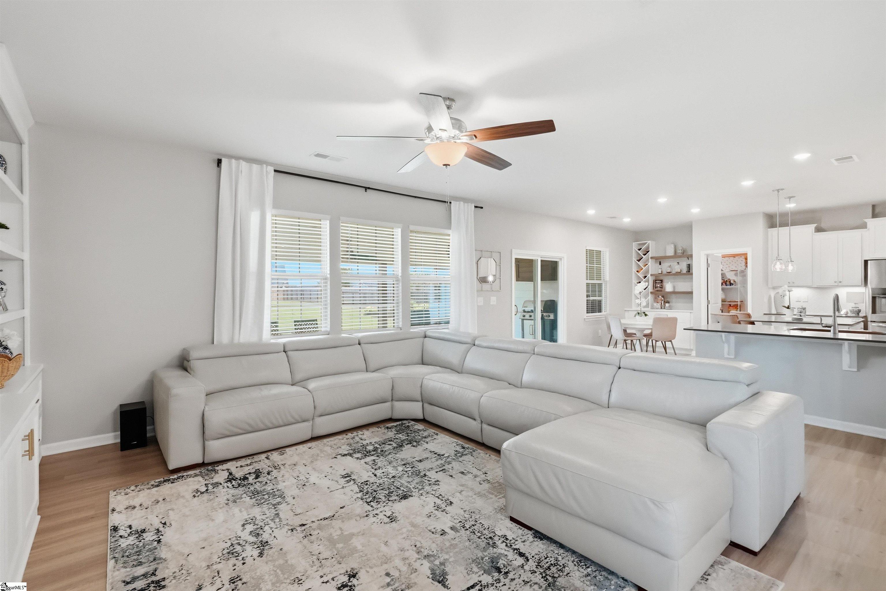 812 Barnum Court Property Photo 12