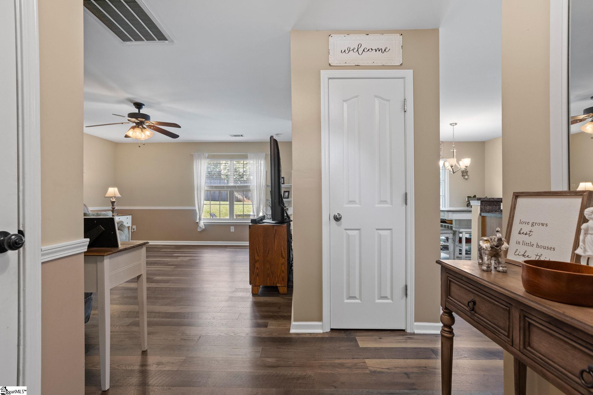 19 Ivory Arch Court Property Photo 5