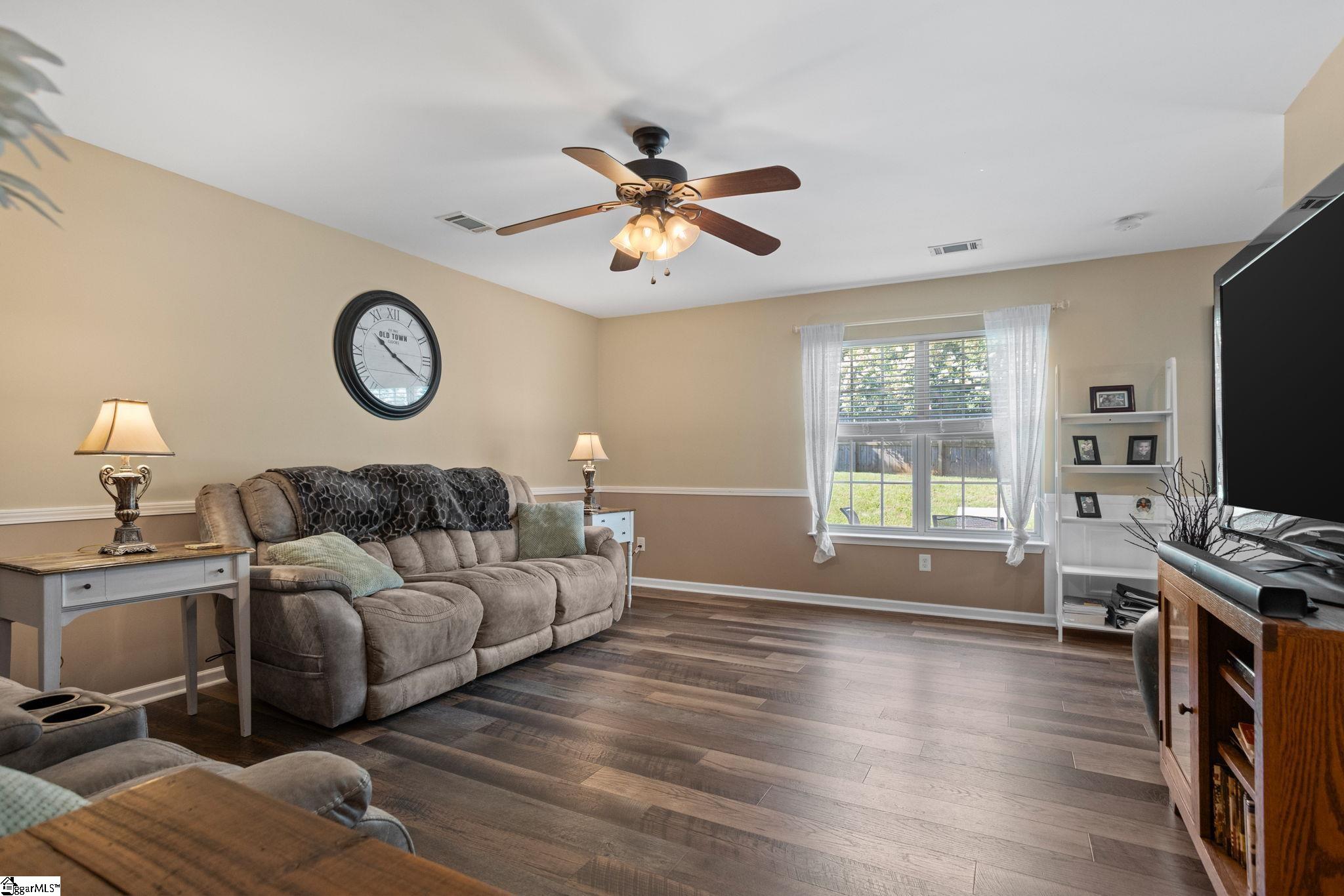 19 Ivory Arch Court Property Photo 6