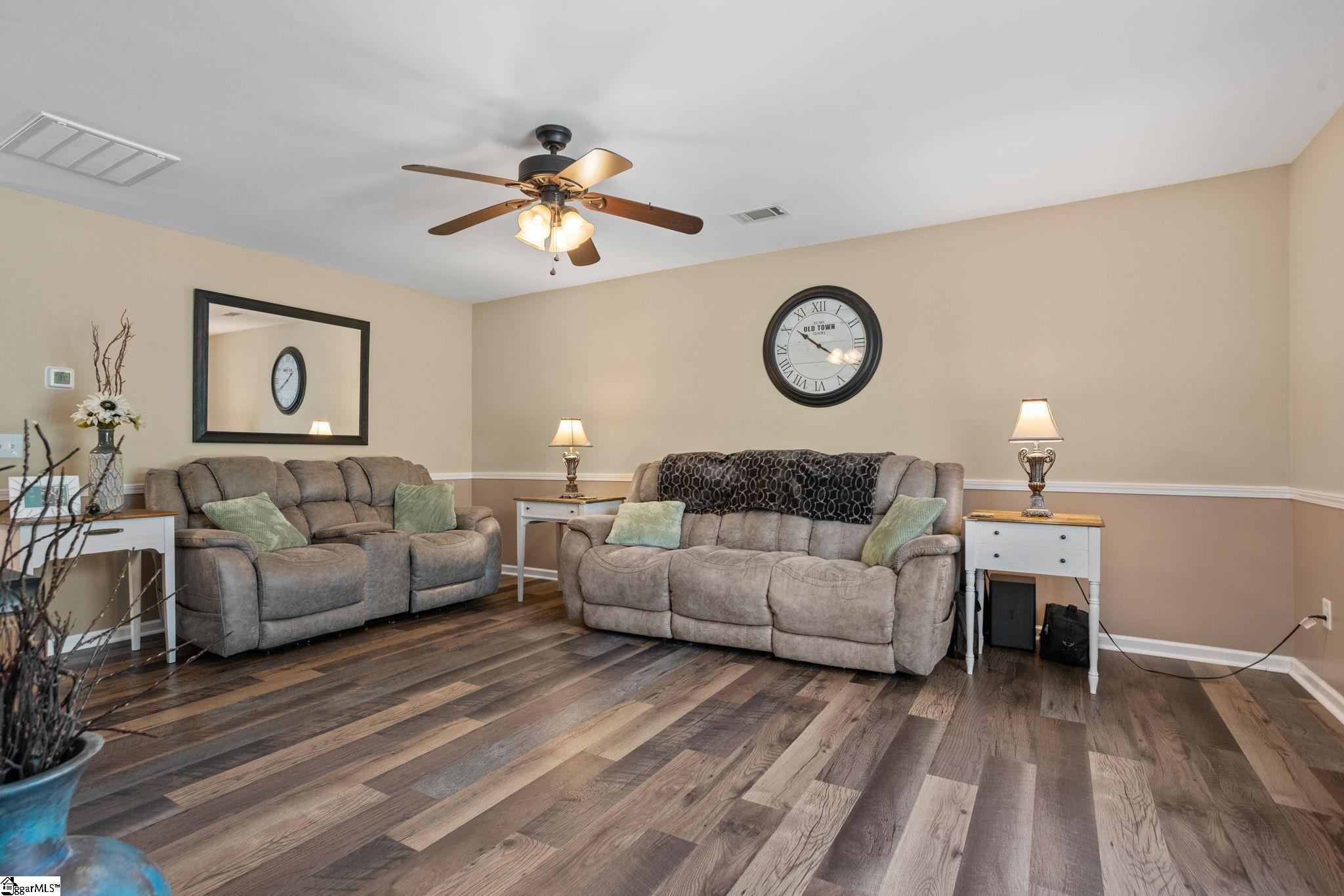 19 Ivory Arch Court Property Photo 7