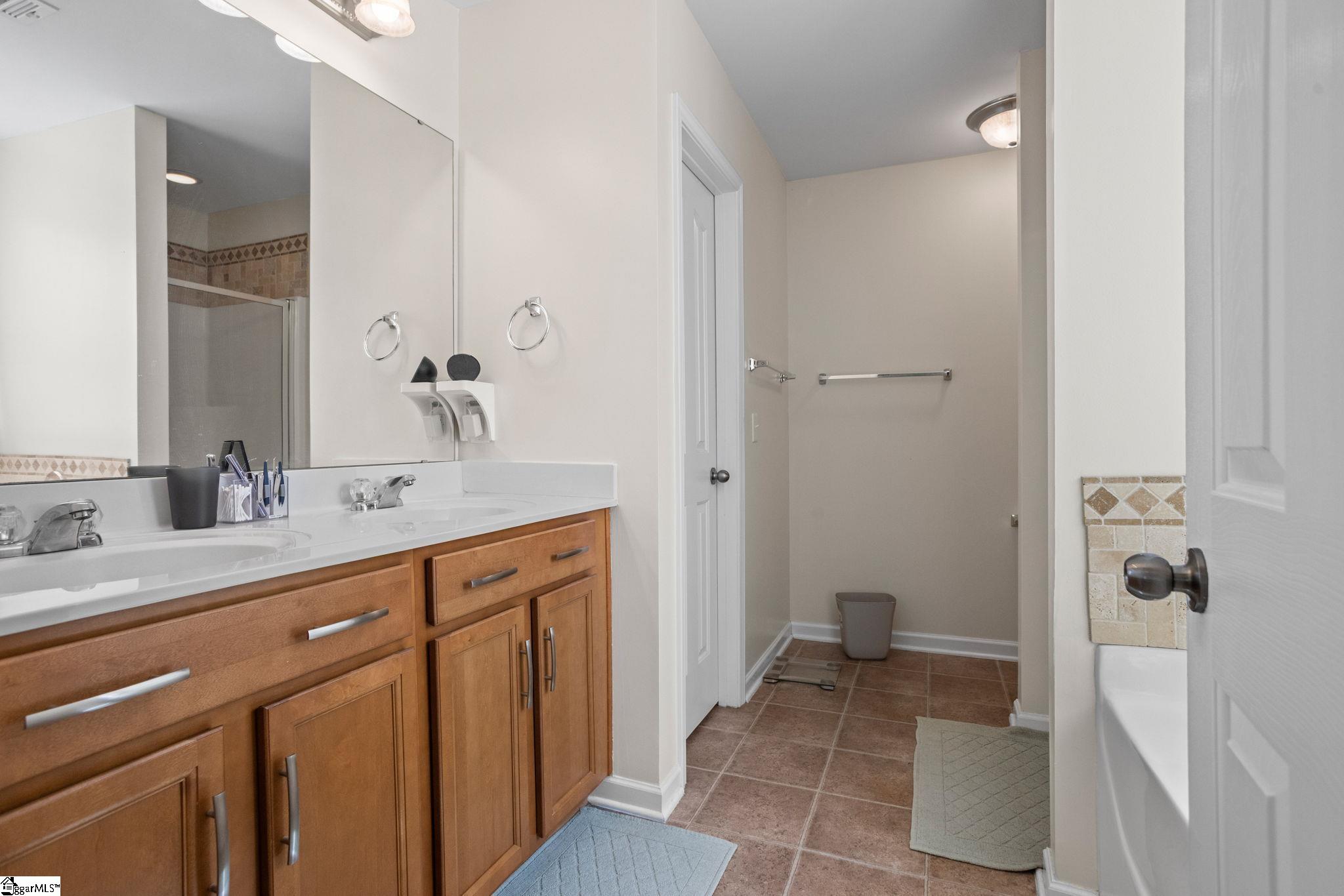 19 Ivory Arch Court Property Photo 27