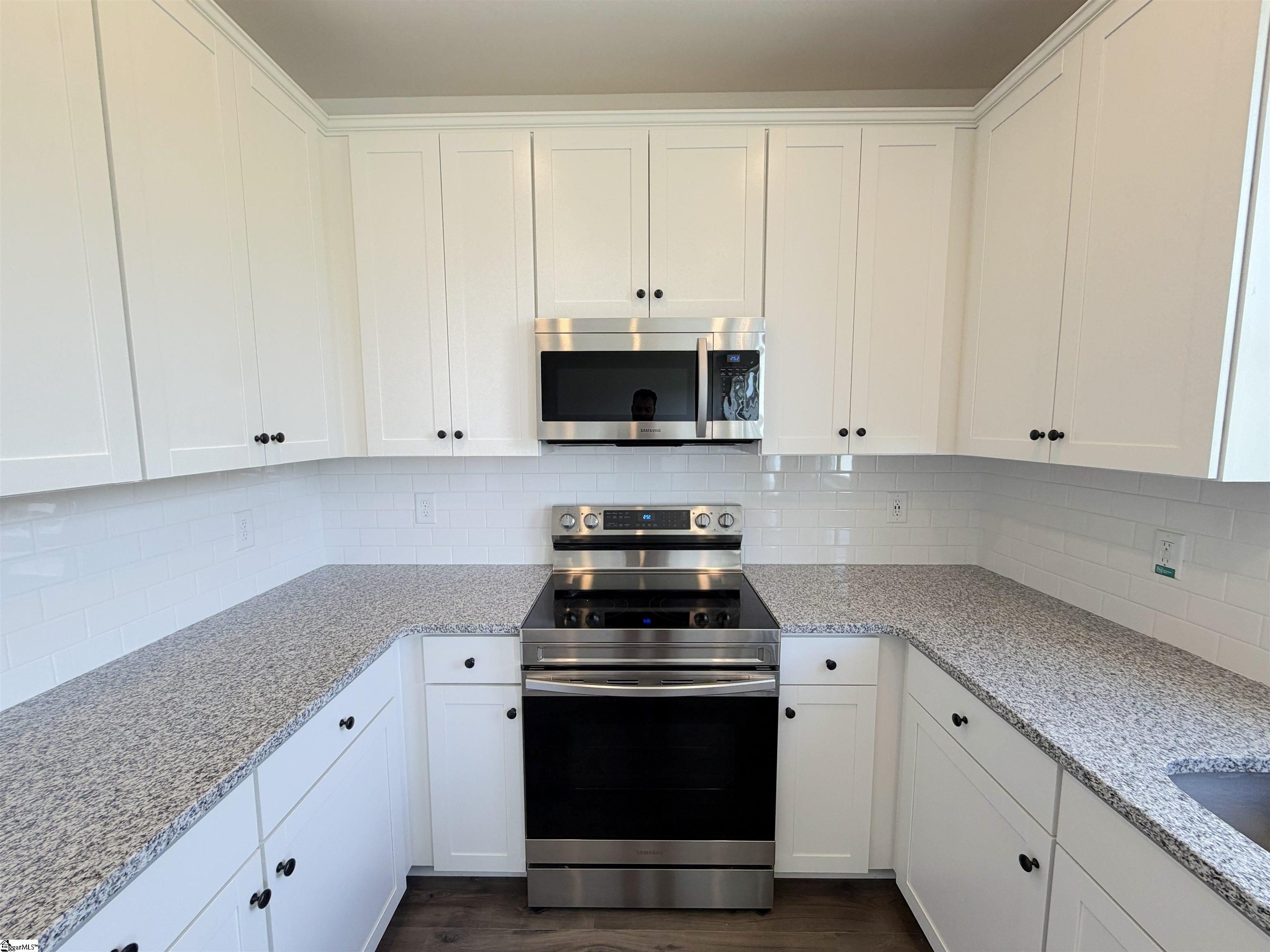 1279 Westgate Village Drive Property Photo 7