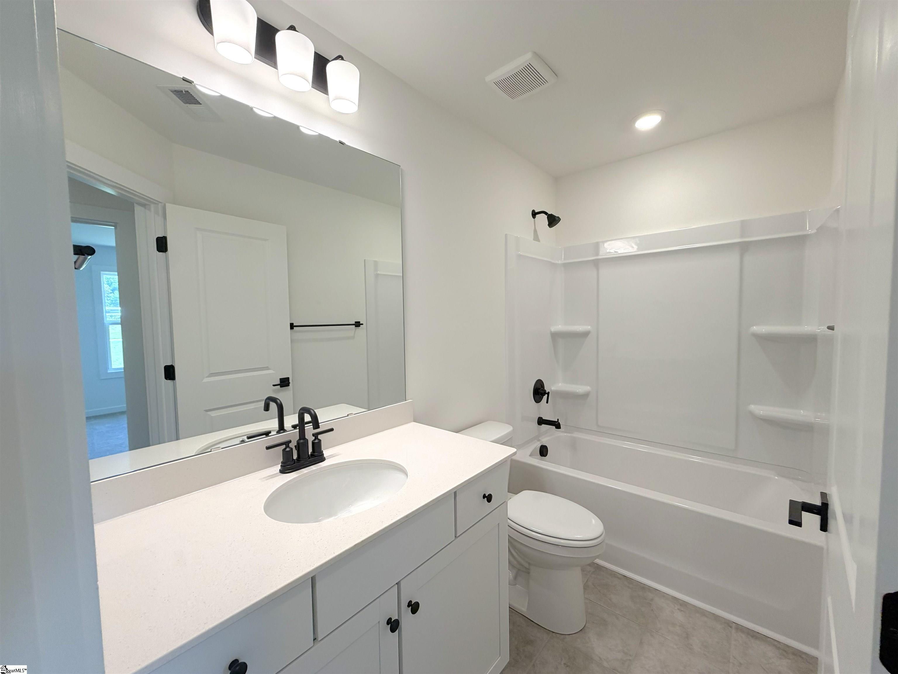 1279 Westgate Village Drive Property Photo 21
