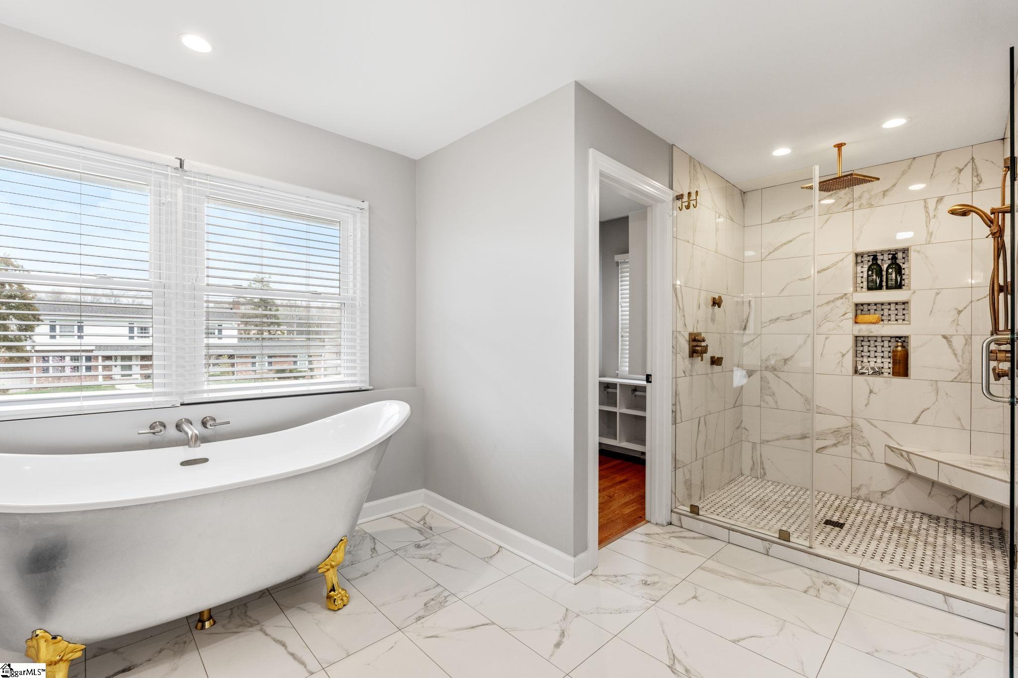 107 Hiawatha Drive Property Photo 14