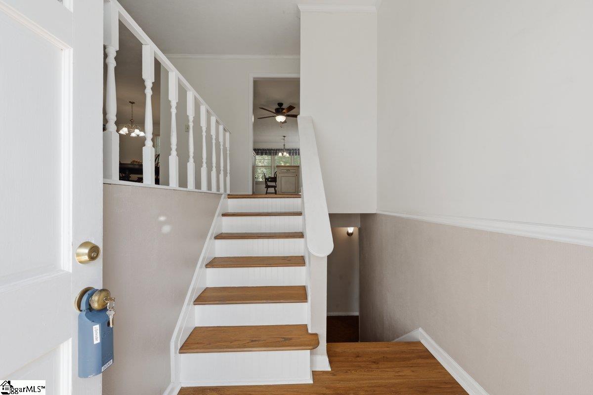200 Eastcliffe Way Property Photo 4