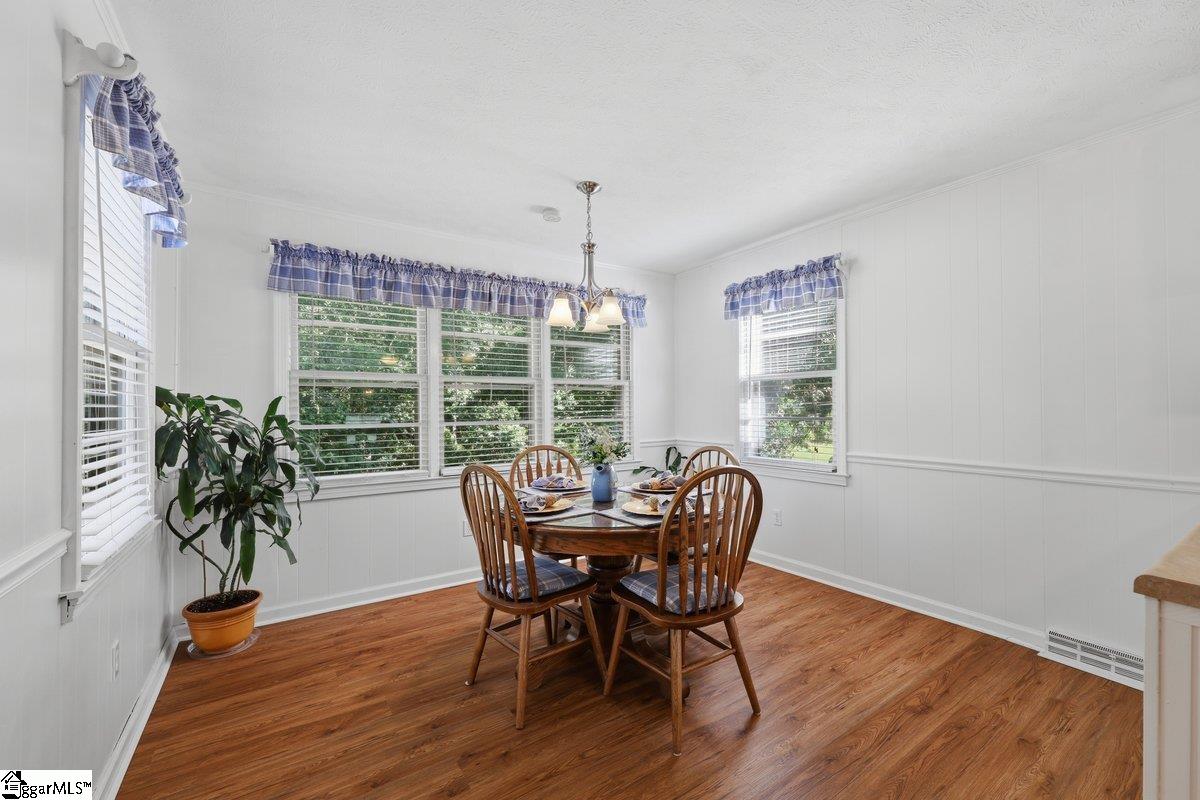 200 Eastcliffe Way Property Photo 14