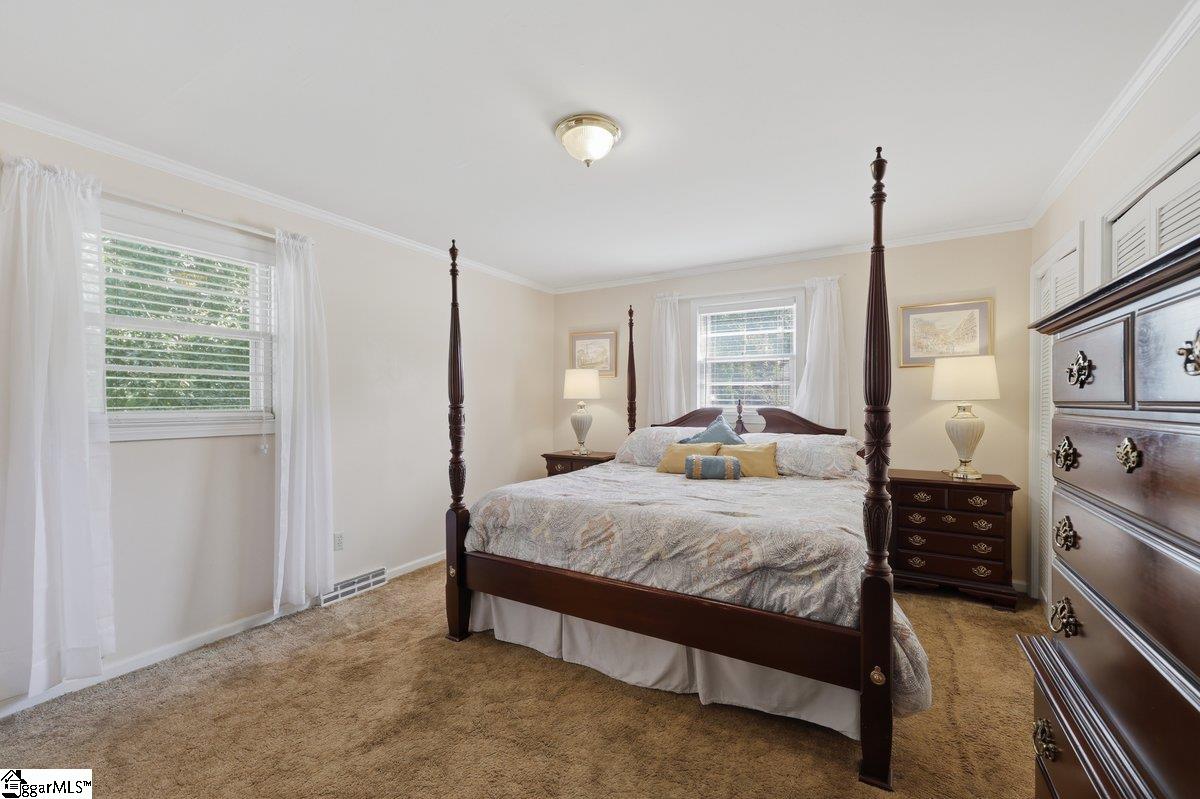 200 Eastcliffe Way Property Photo 15