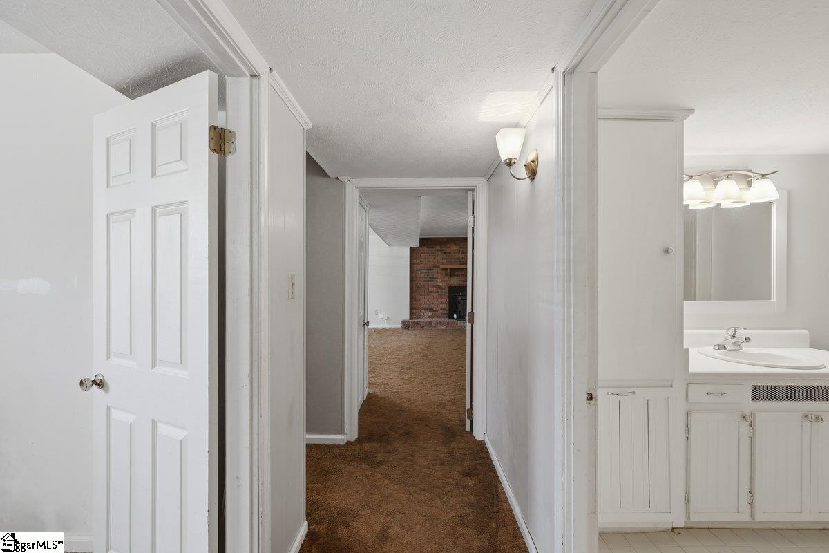 200 Eastcliffe Way Property Photo 23