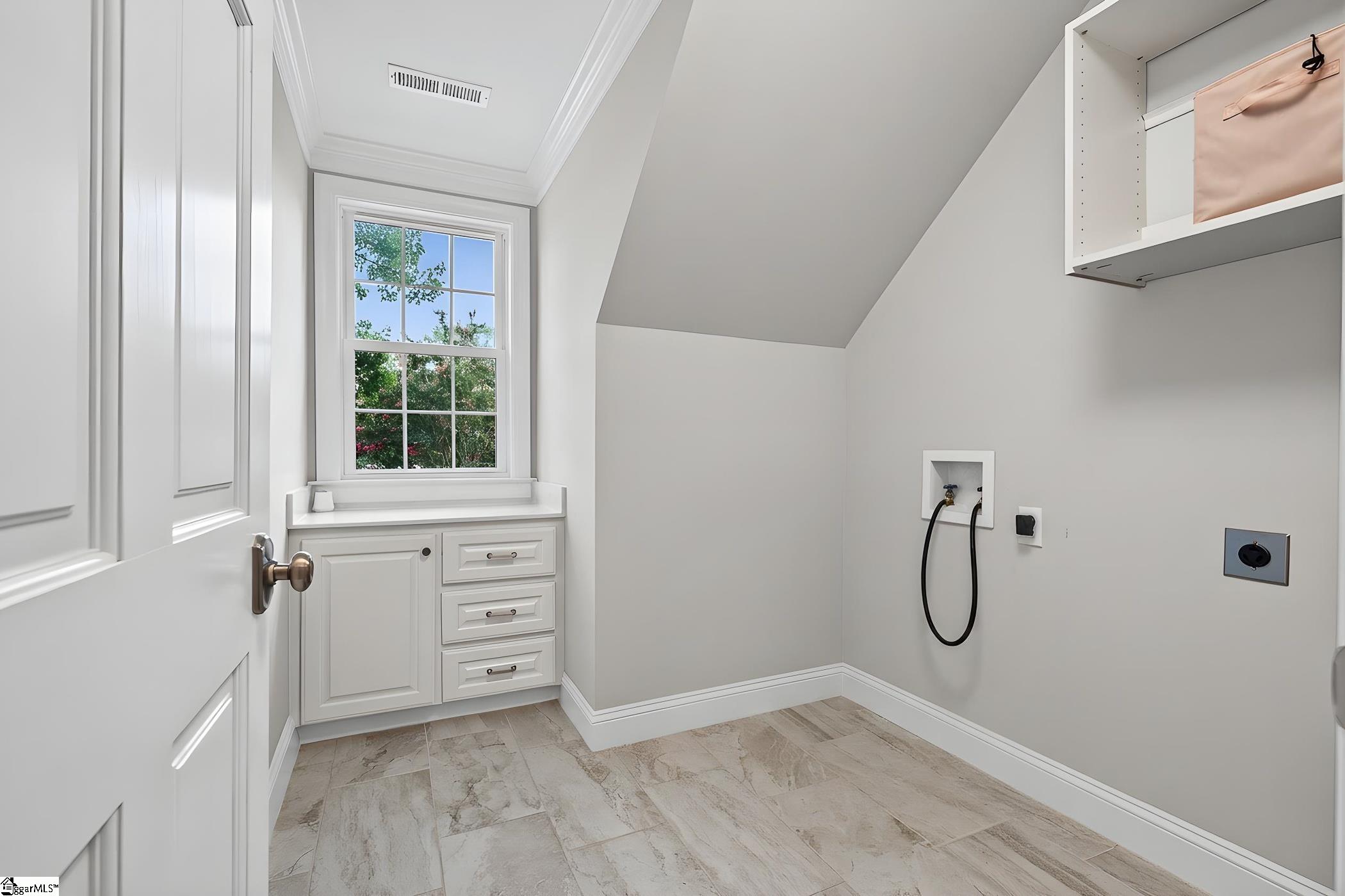 107 Annandale Avenue Property Photo 34