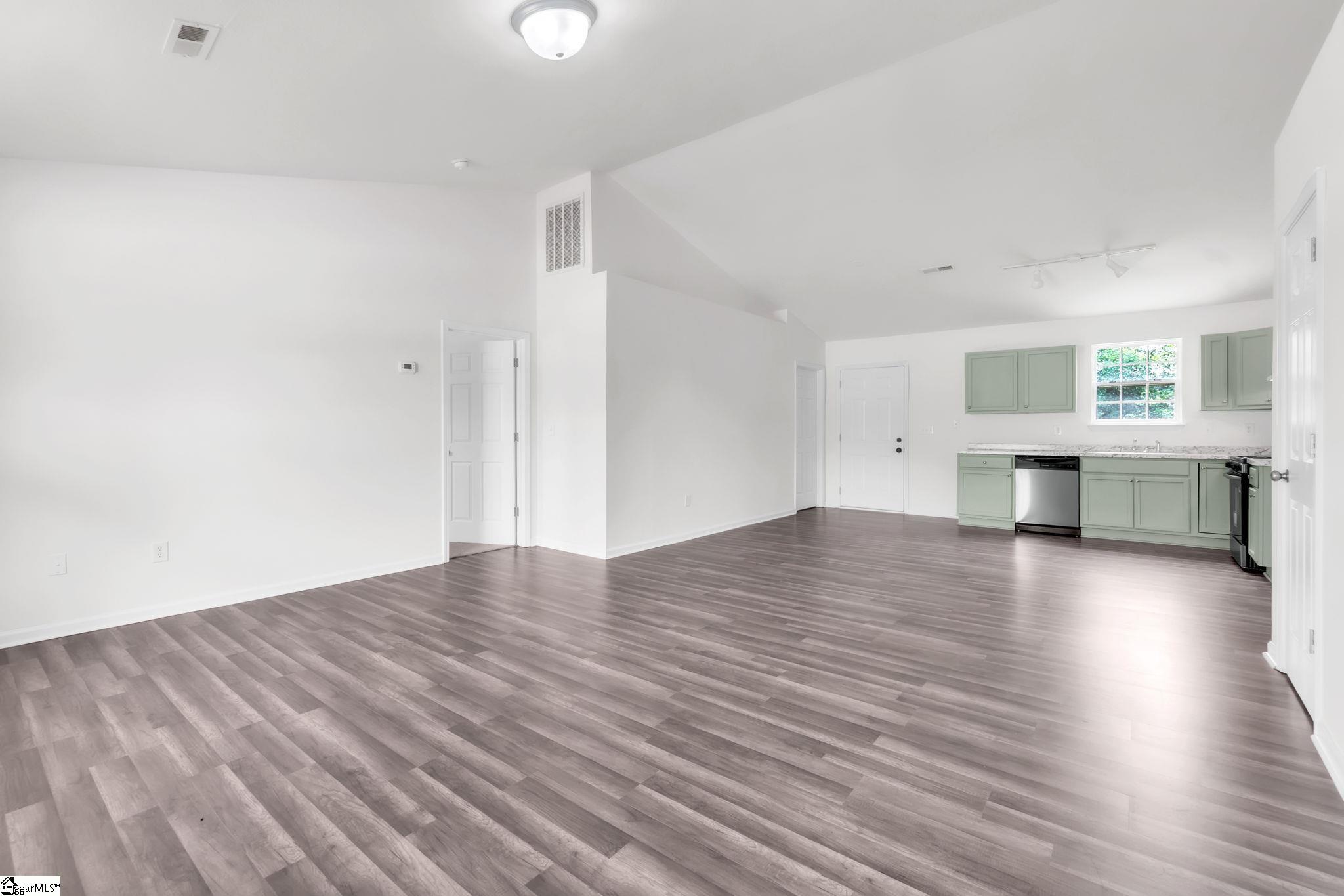 205 Riverbreeze Road Property Photo 2