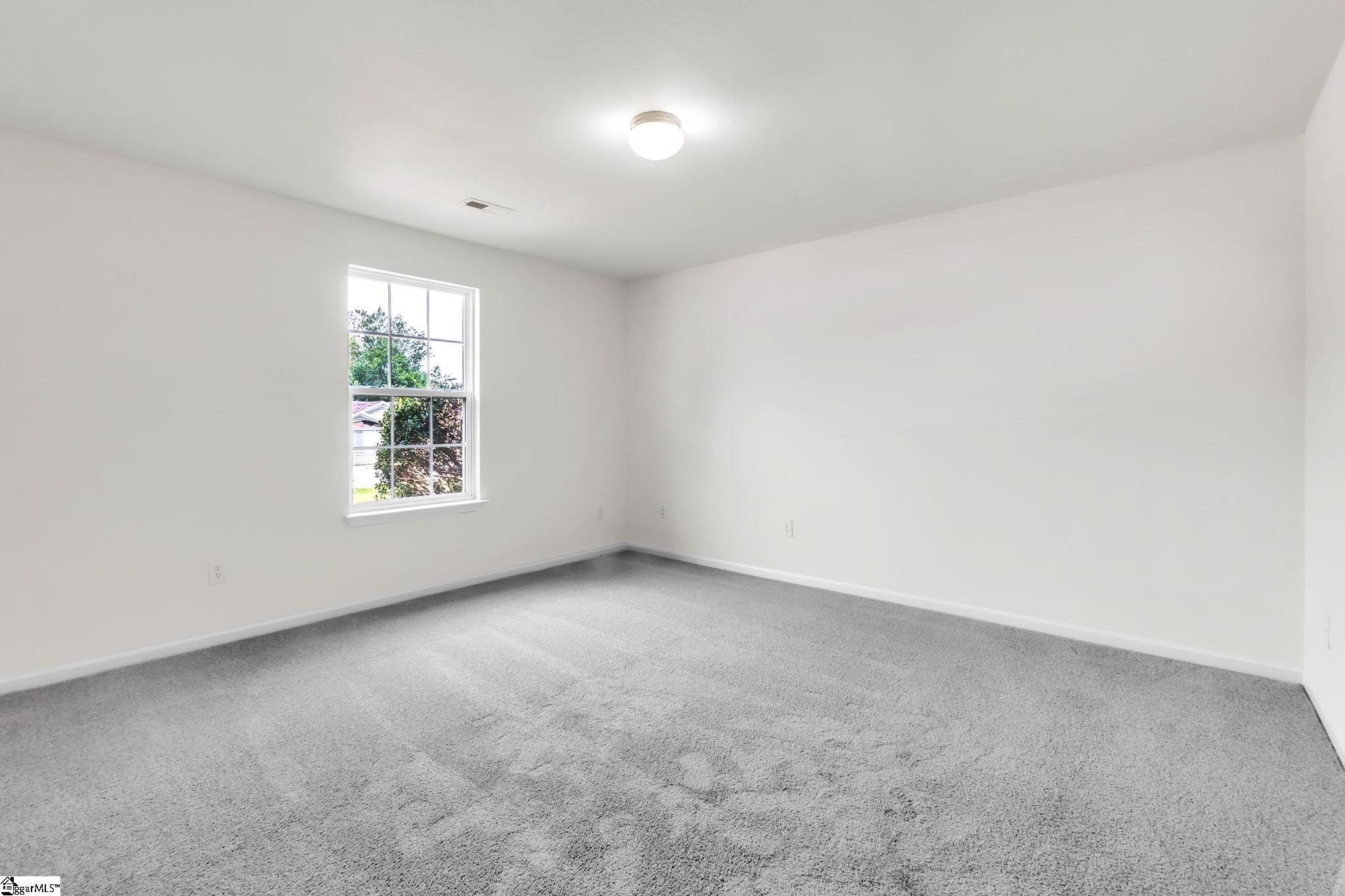 205 Riverbreeze Road Property Photo 8