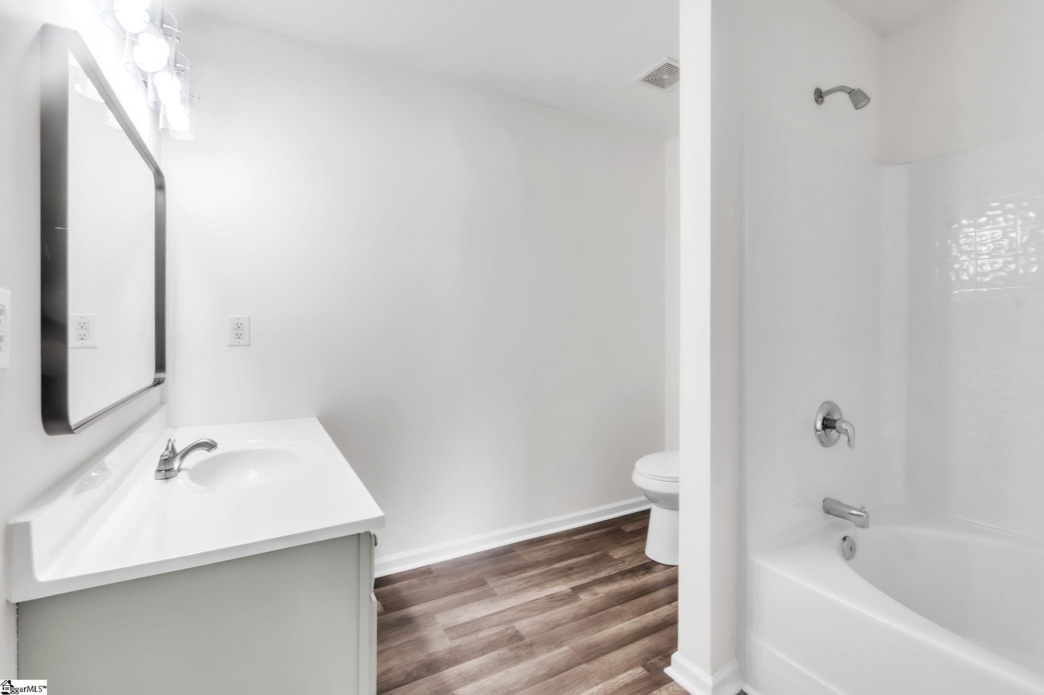 205 Riverbreeze Road Property Photo 10