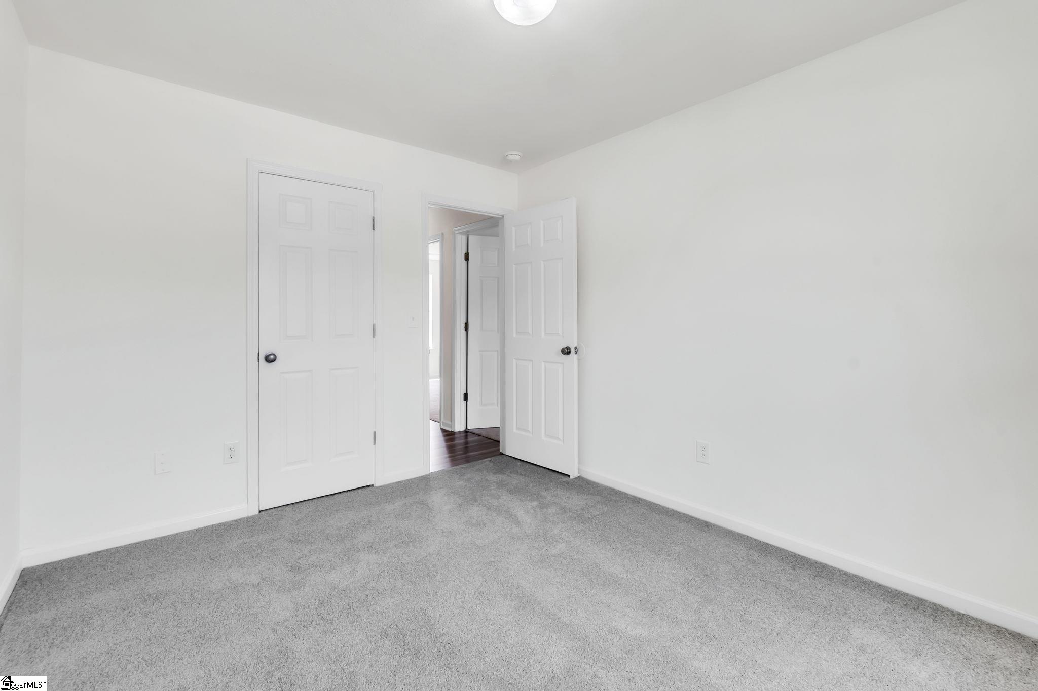 205 Riverbreeze Road Property Photo 12