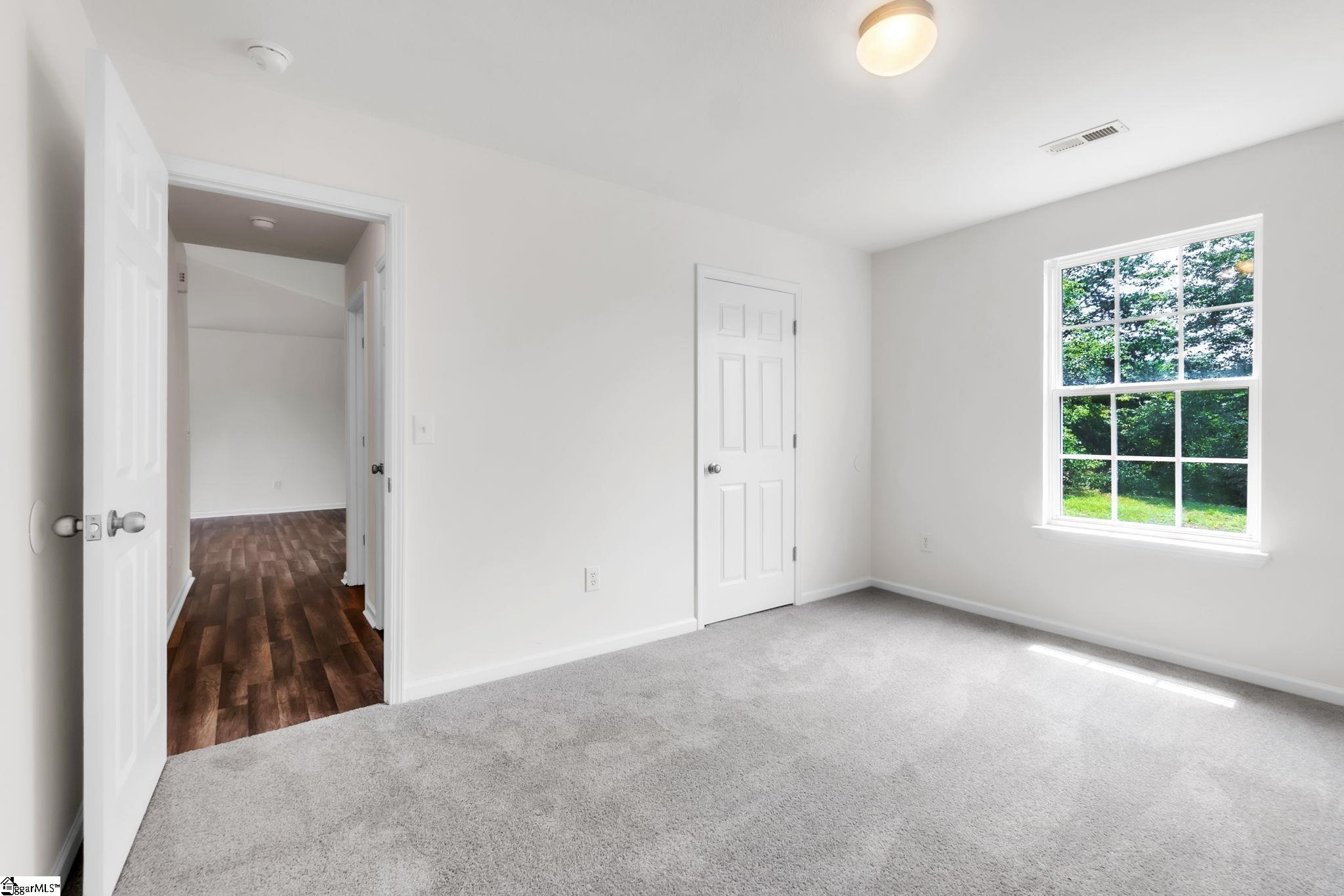 205 Riverbreeze Road Property Photo 14