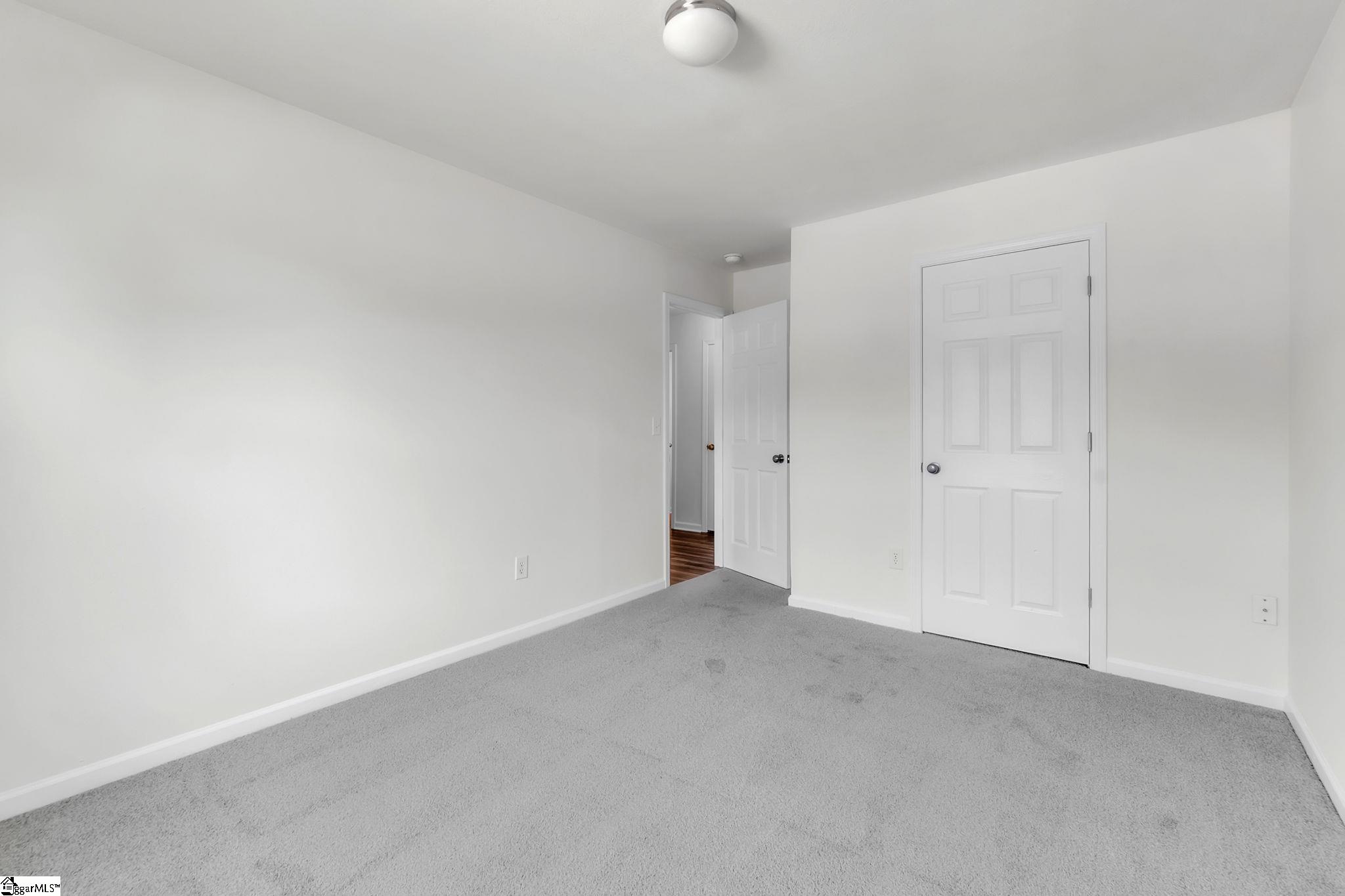 205 Riverbreeze Road Property Photo 16