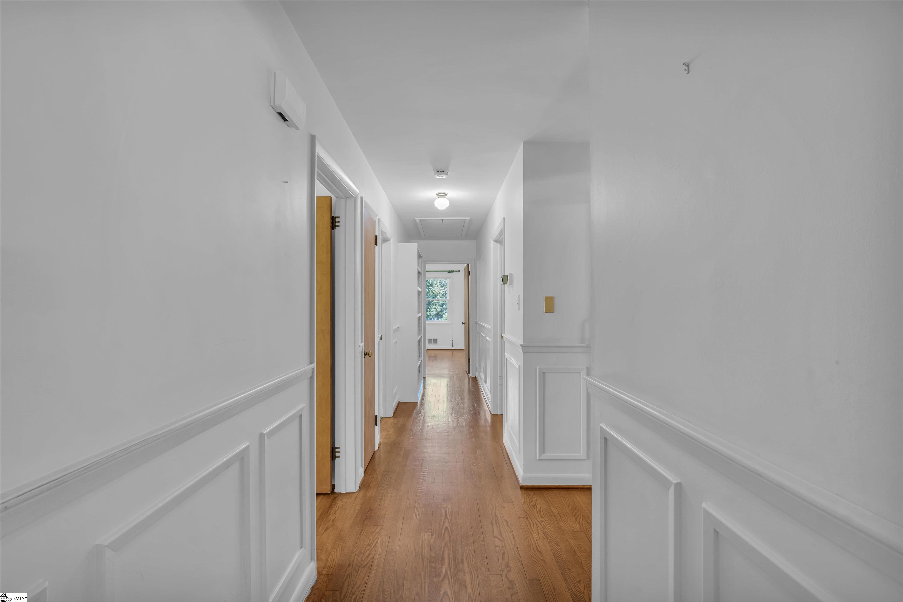402 Springwood Drive Property Photo 10