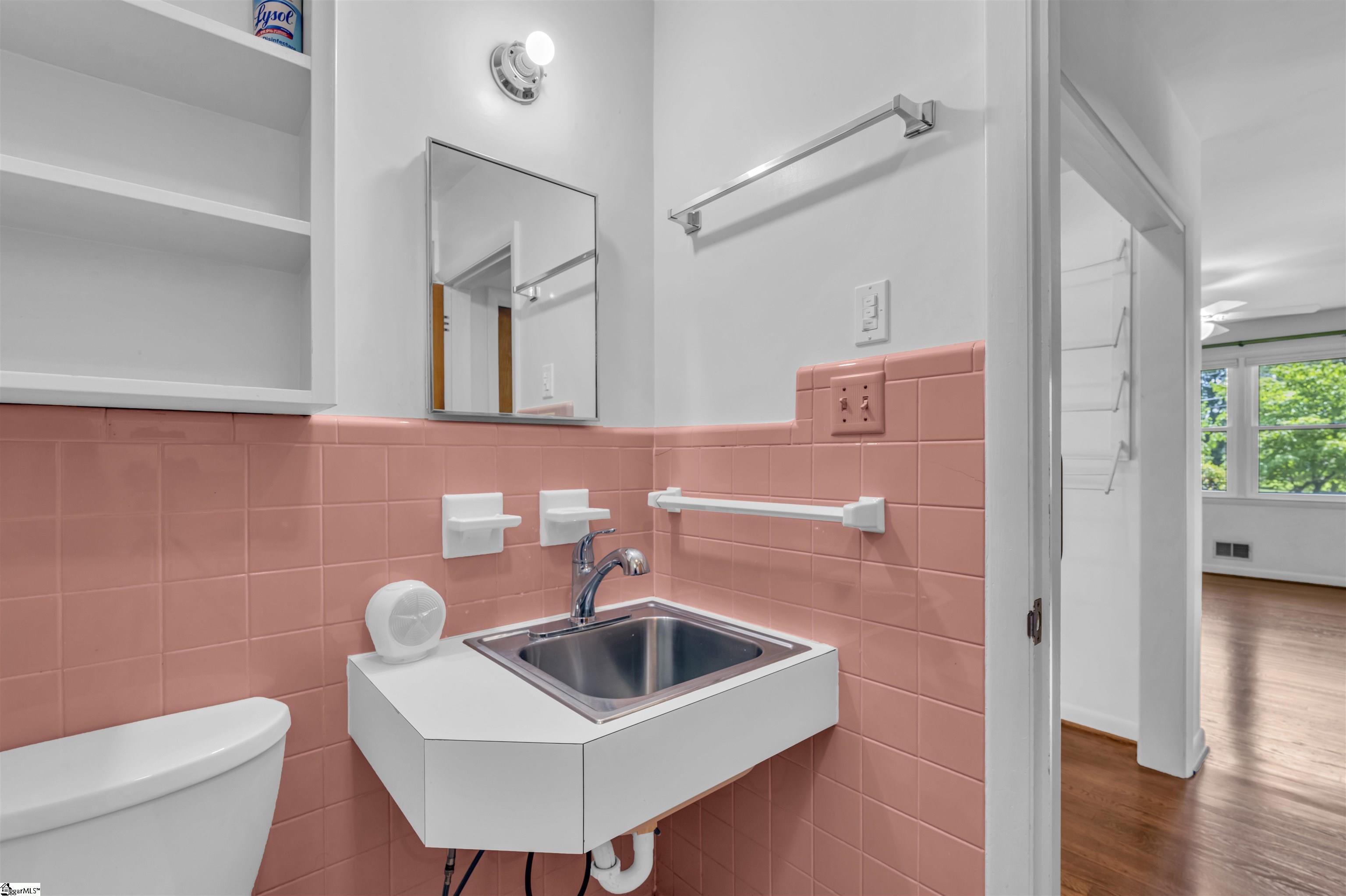 402 Springwood Drive Property Photo 16