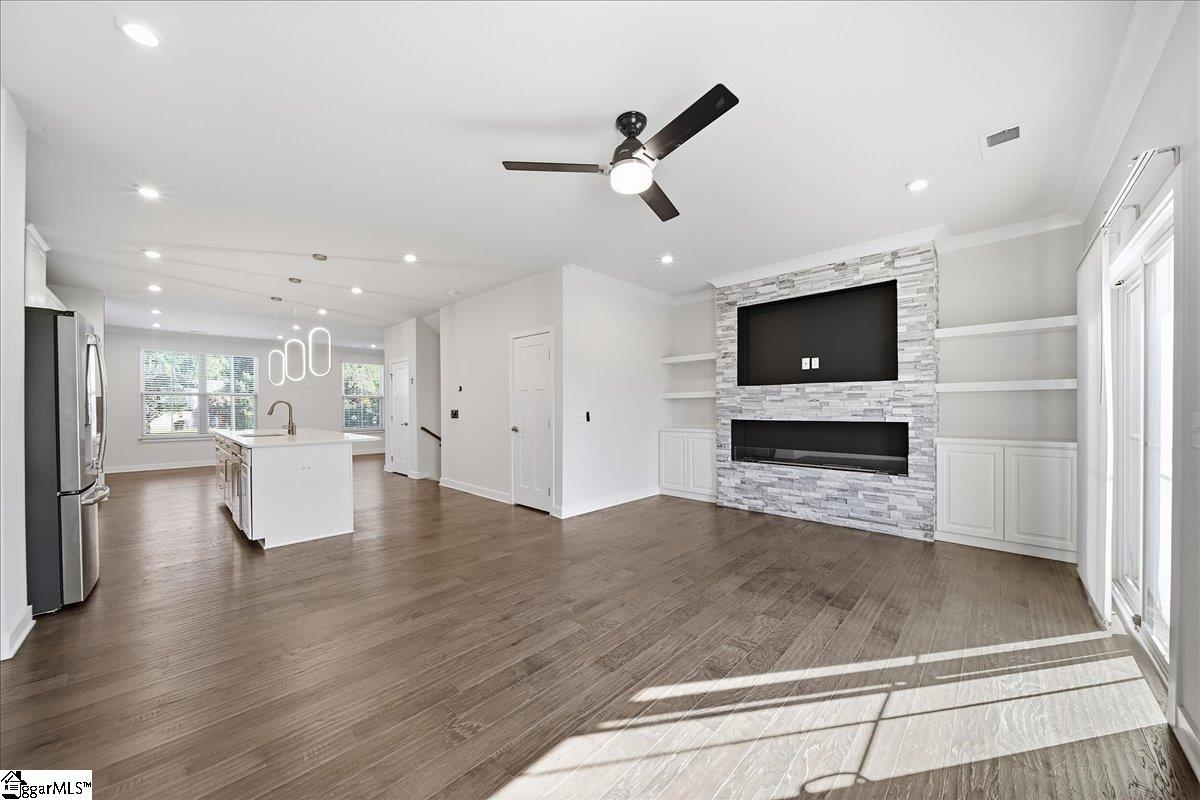 2 Tytan Court Property Photo 8