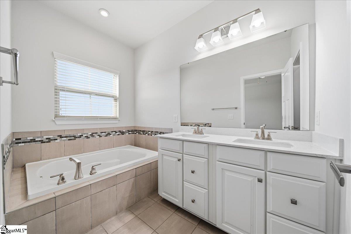2 Tytan Court Property Photo 26