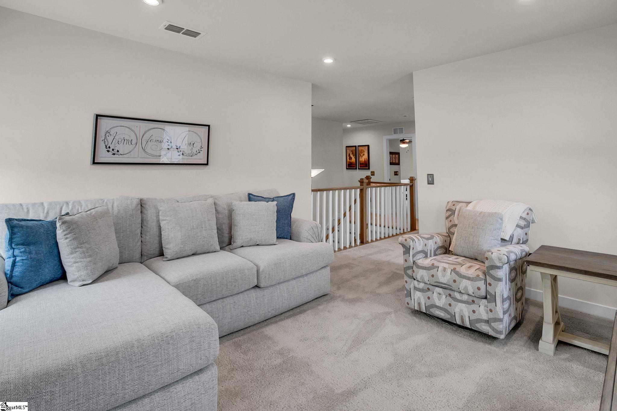 421 Oswego Court Property Photo 18