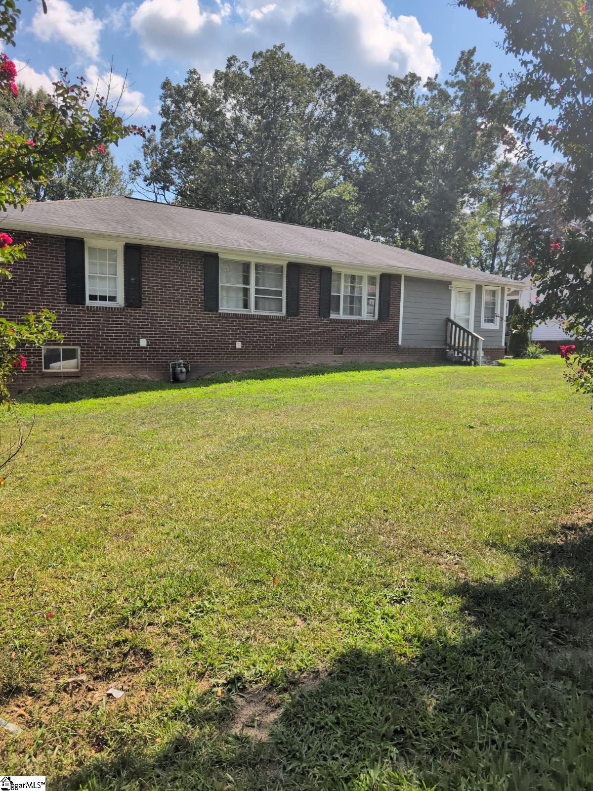 702 E Lee Road Property Photo 40